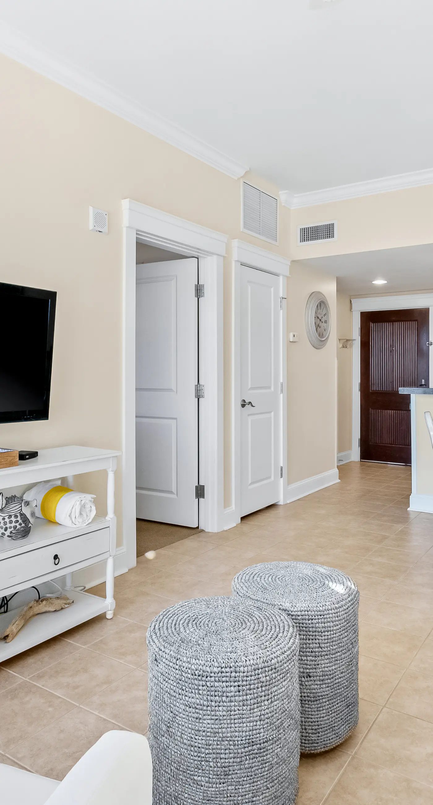 Chic eighth-floor condo with pool, hot tub, sauna & private W/D