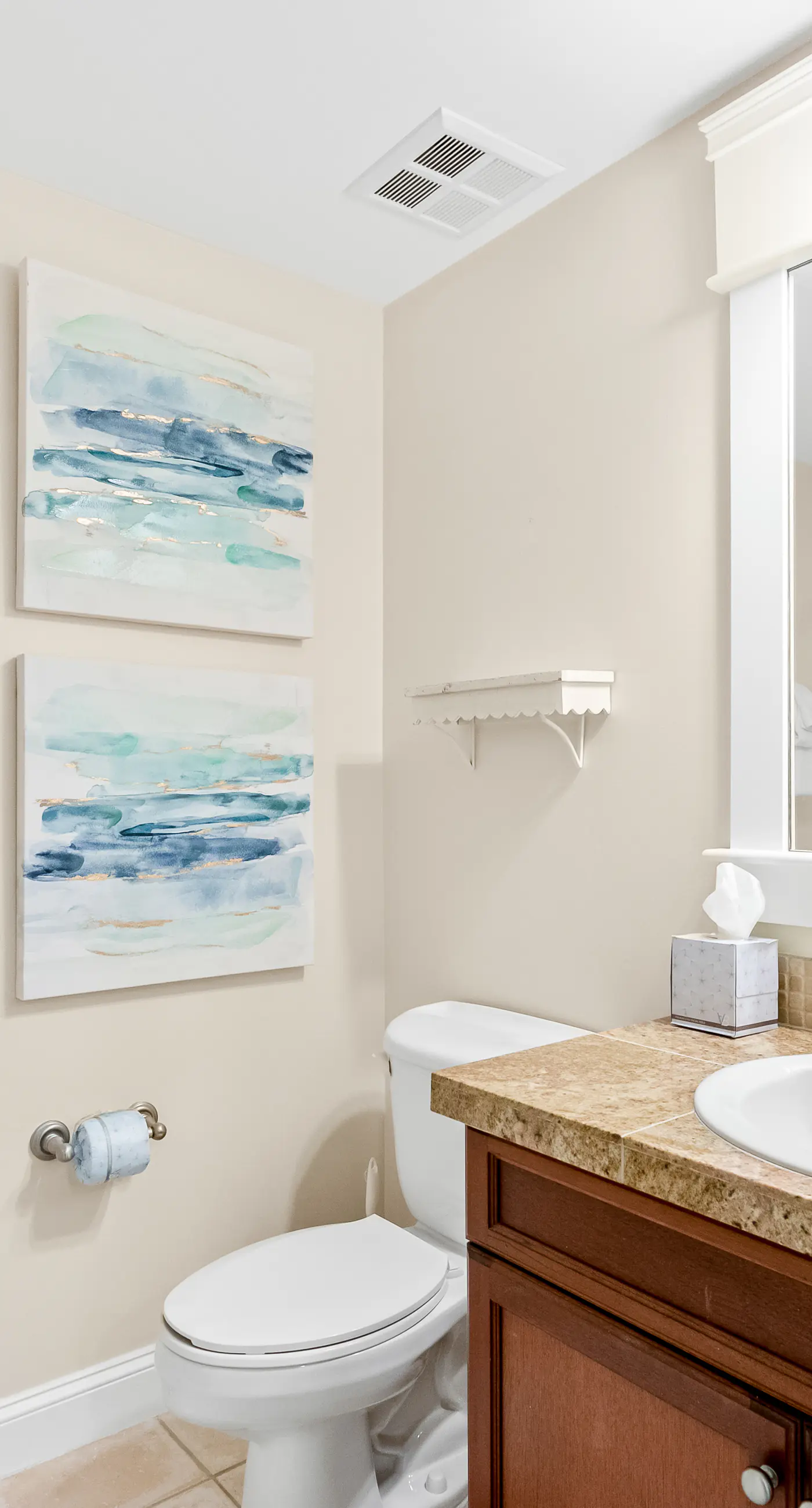 Chic eighth-floor condo with pool, hot tub, sauna & private W/D