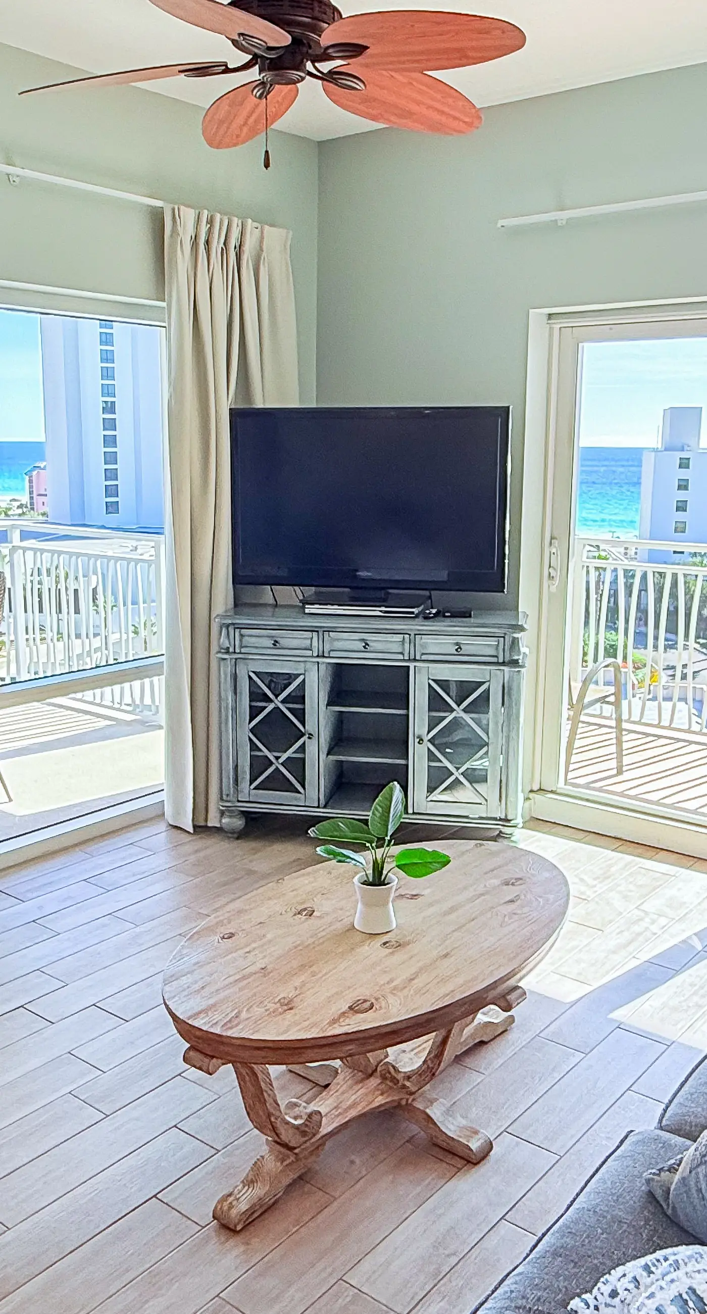 Ocean-view condo with wraparound balcony, W/D, pool, & hot tub