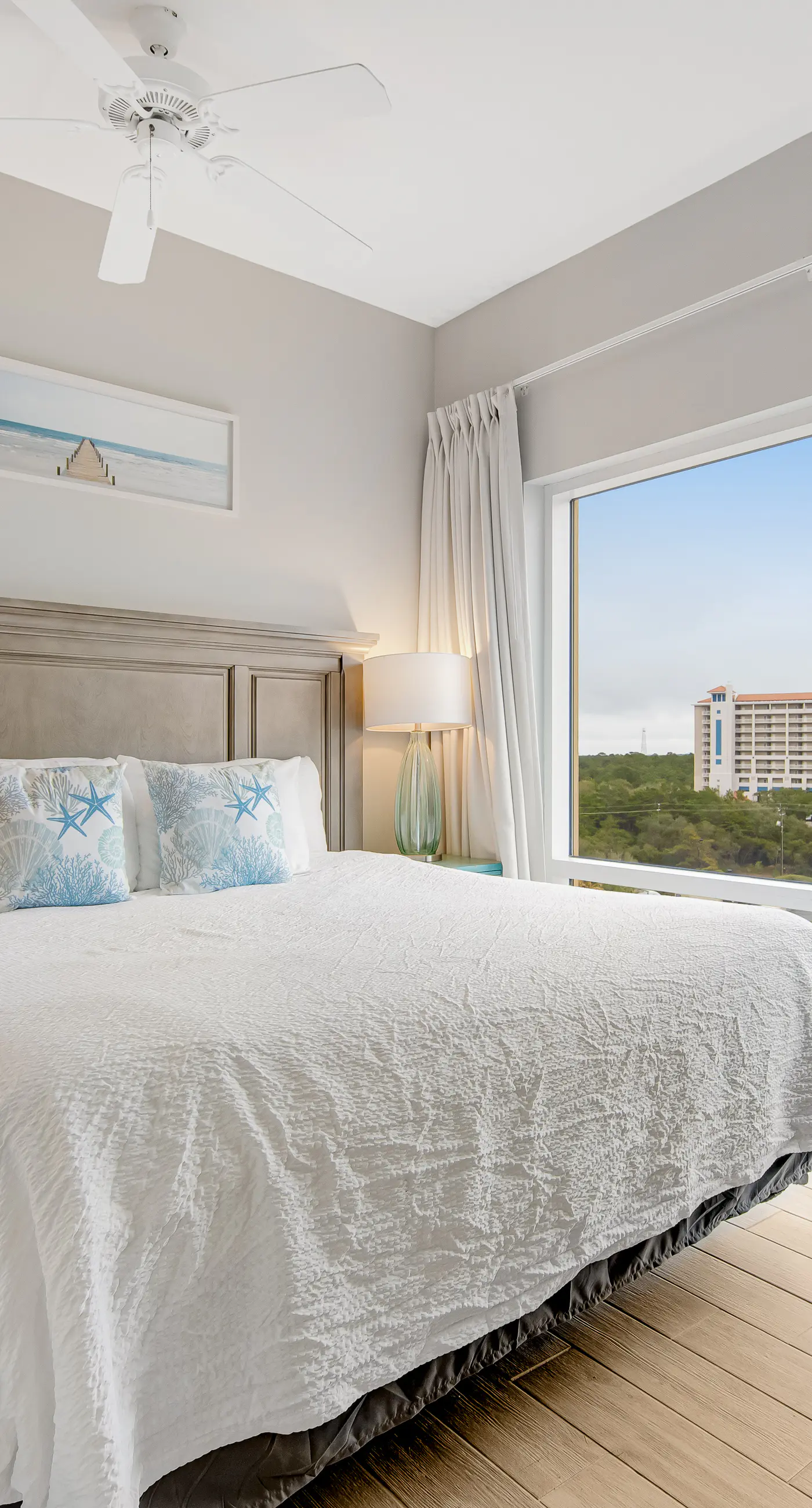 Ocean-view condo with wraparound balcony, W/D, pool, & hot tub