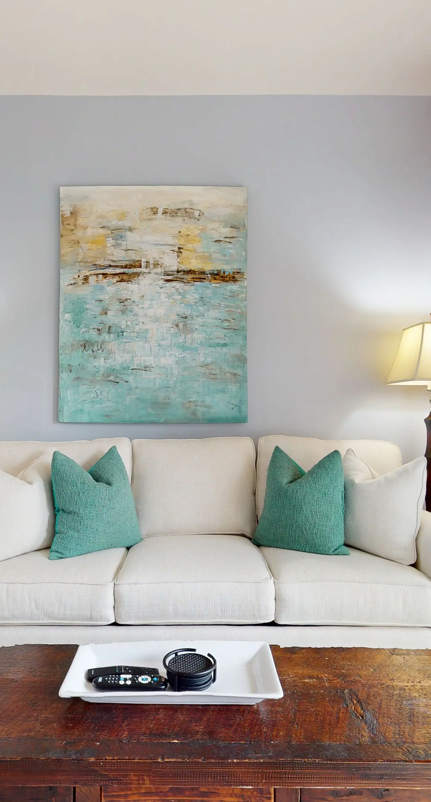 Cozy coastal condo with shared pool/hot tub and easy Bbach access