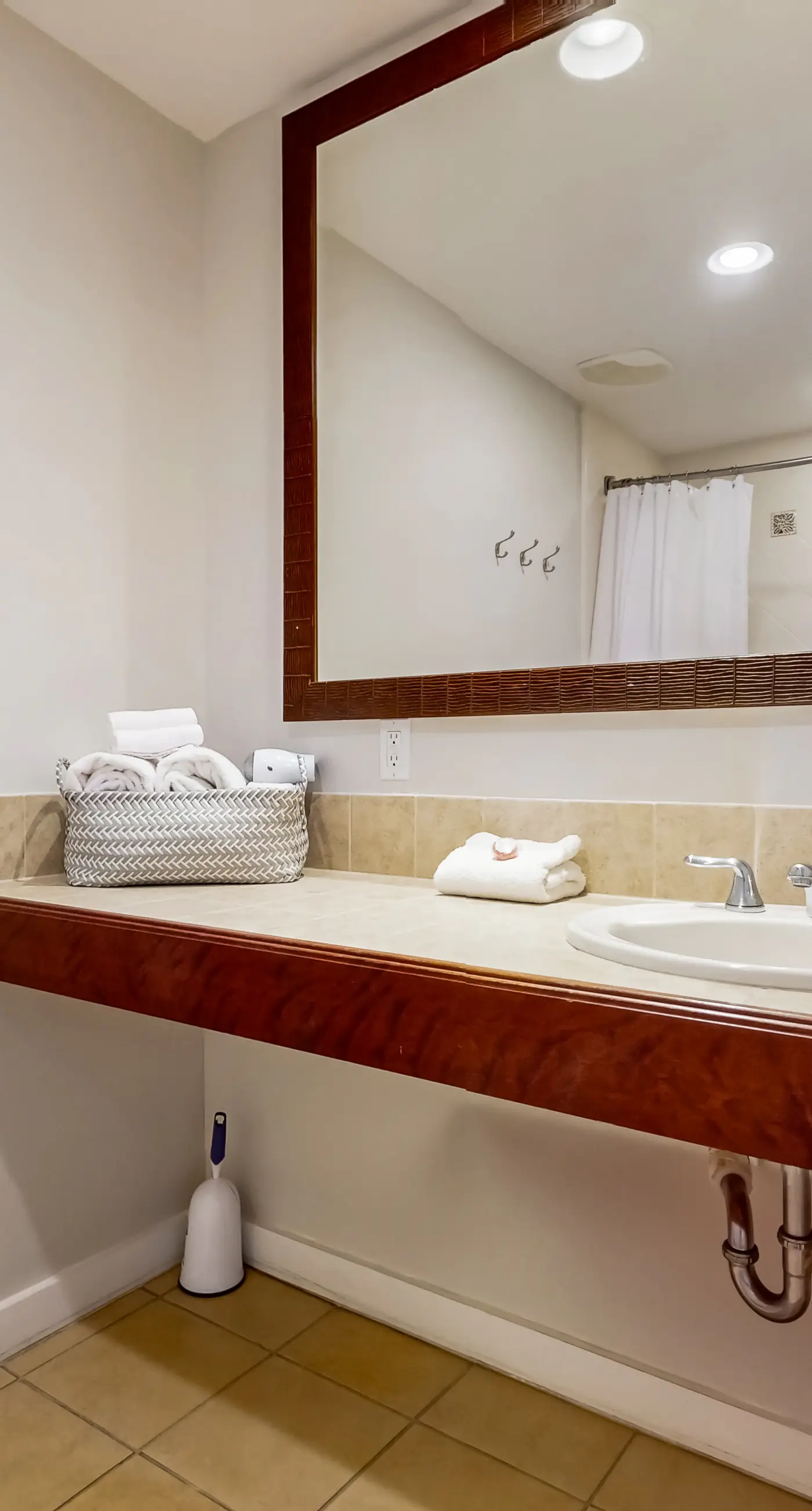 Gulf view getaway with an outdoor pool, hot tub, central AC