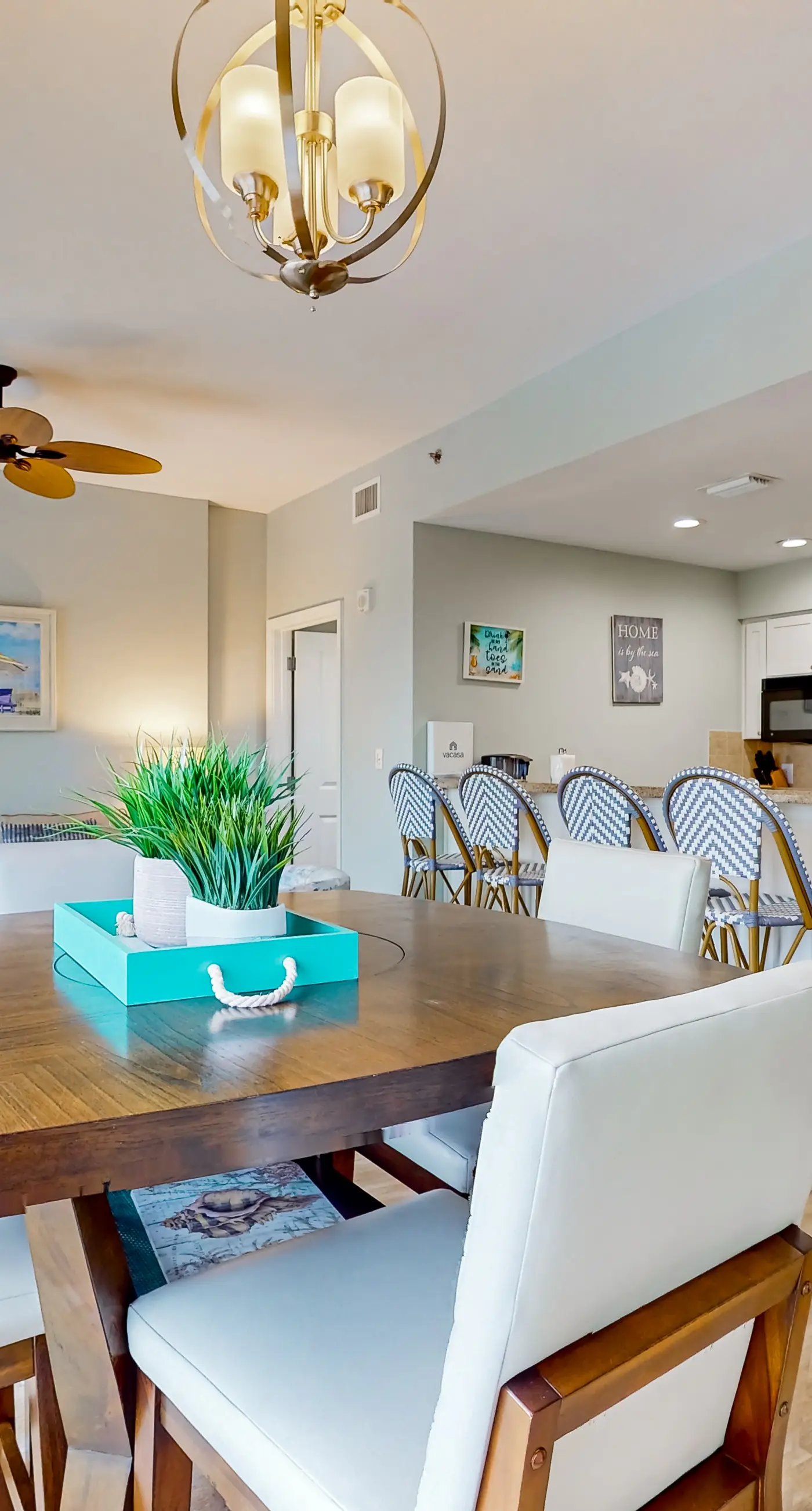 Luxe Luau condo w/on-site pool, golf & marina - steps to beach