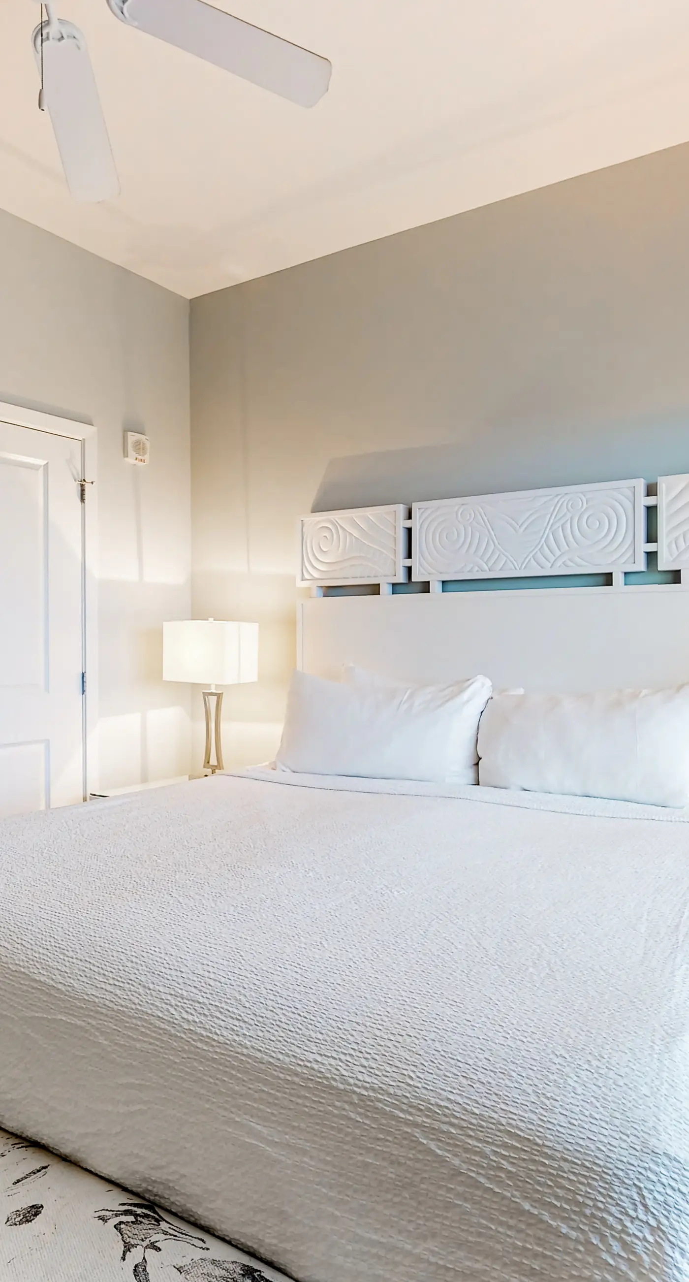 Luxe Luau condo w/on-site pool, golf & marina - steps to beach