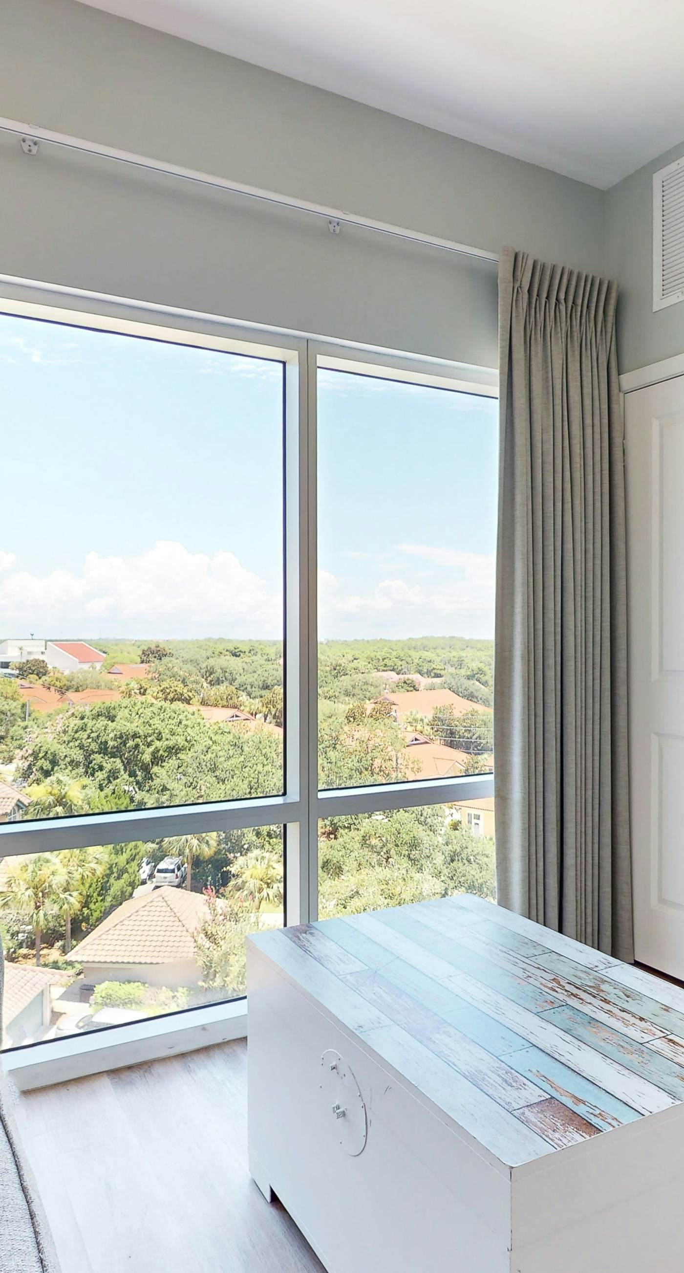 Chic Luau suite by the beach w/ epic amenities - pool, golf & marina