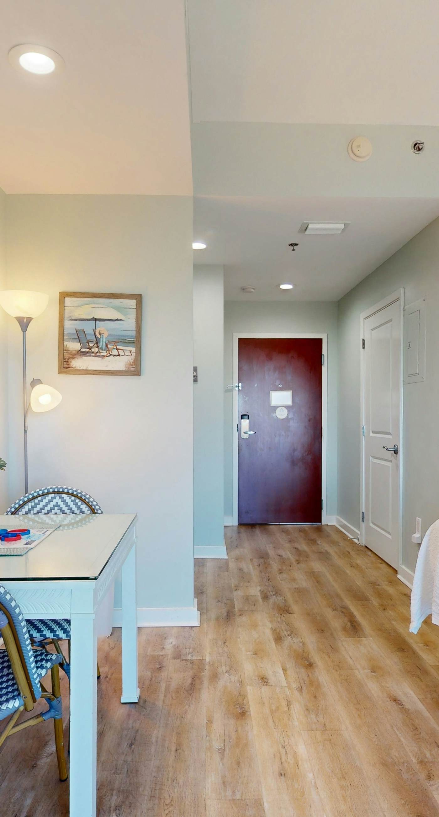 Chic Luau suite by the beach w/ epic amenities - pool, golf & marina