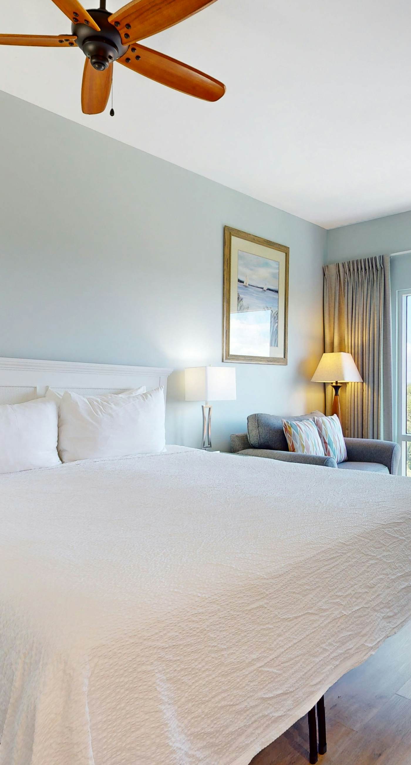 Chic Luau suite by the beach w/ epic amenities - pool, golf & marina