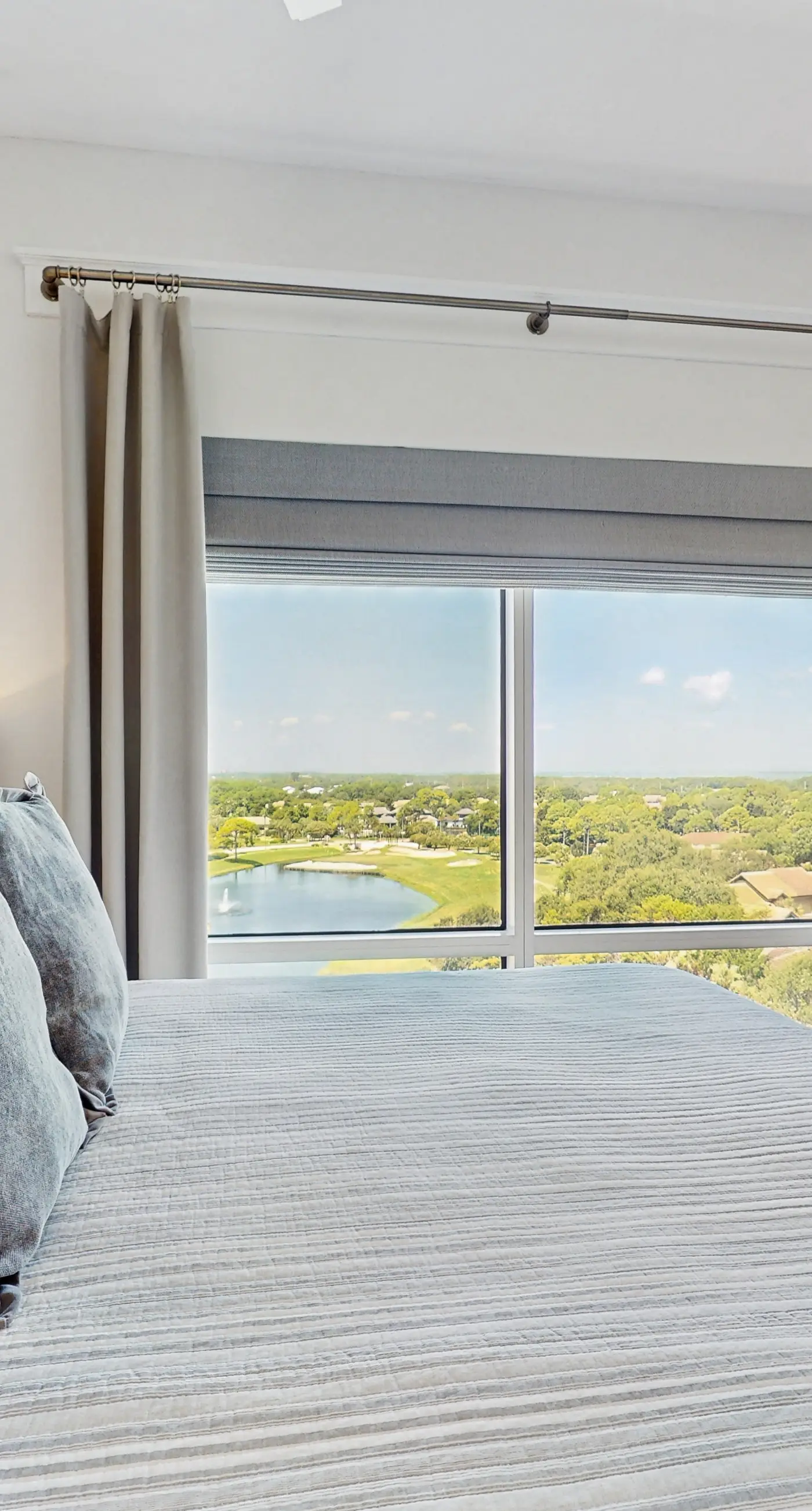 Gorgeous multi unit w full kitchen, shared pool and easy beach access