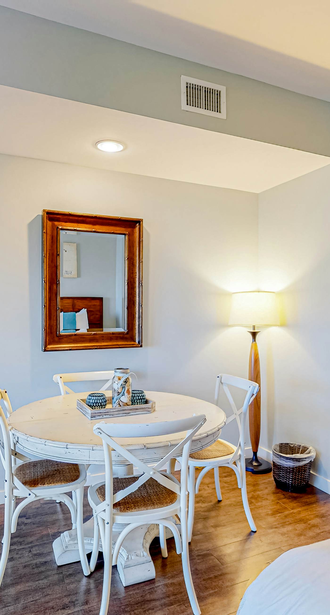 Sun-kissed 9th-floor studio w/gulf views, pools/hot tub - close to beach