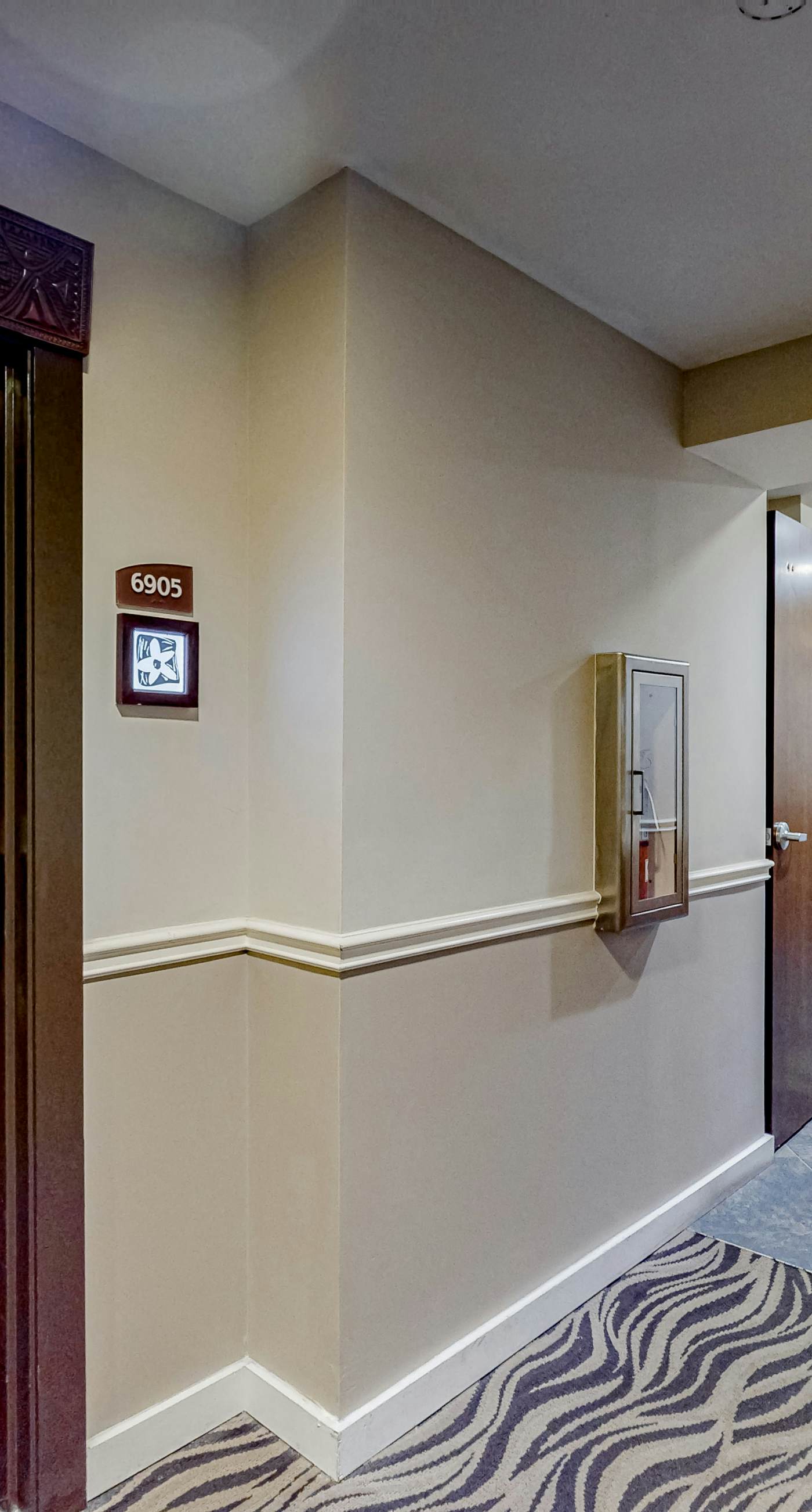 Sun-kissed 9th-floor studio w/gulf views, pools/hot tub - close to beach