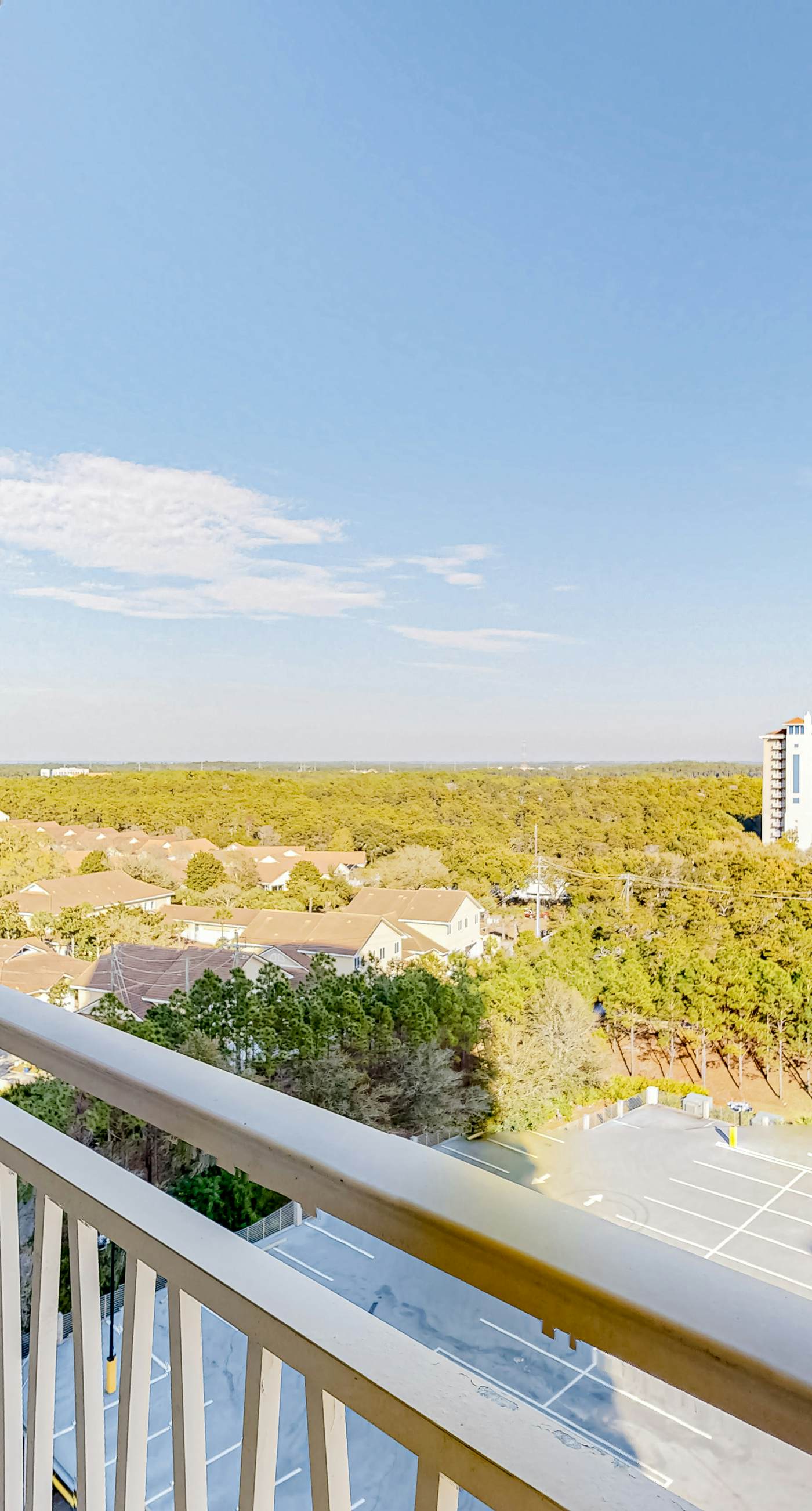 Sun-kissed 9th-floor studio w/gulf views, pools/hot tub - close to beach
