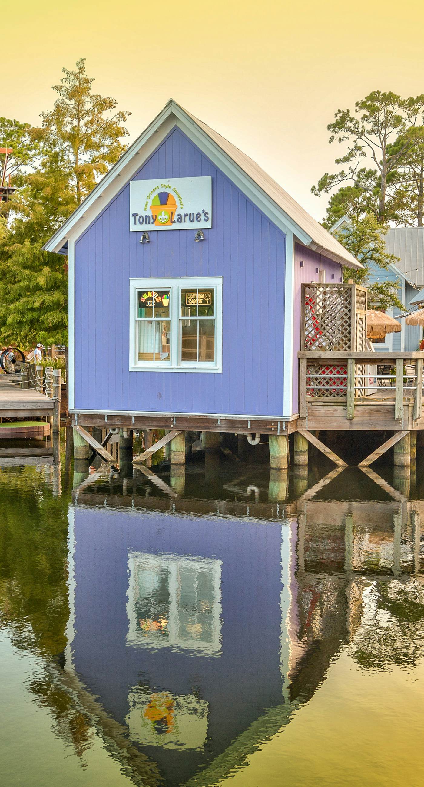 Sun-kissed 9th-floor studio w/gulf views, pools/hot tub - close to beach