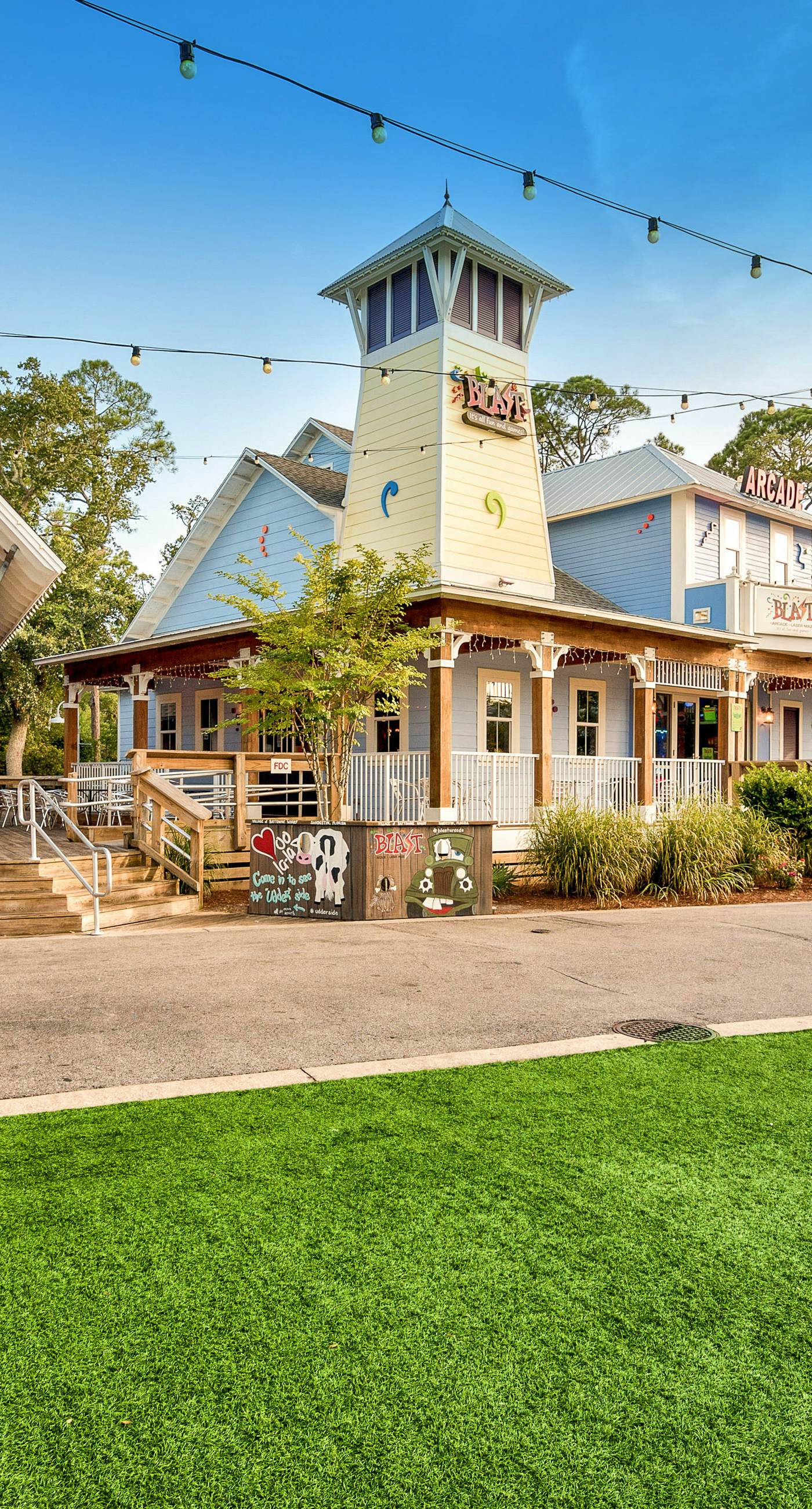 Sun-kissed 9th-floor studio w/gulf views, pools/hot tub - close to beach