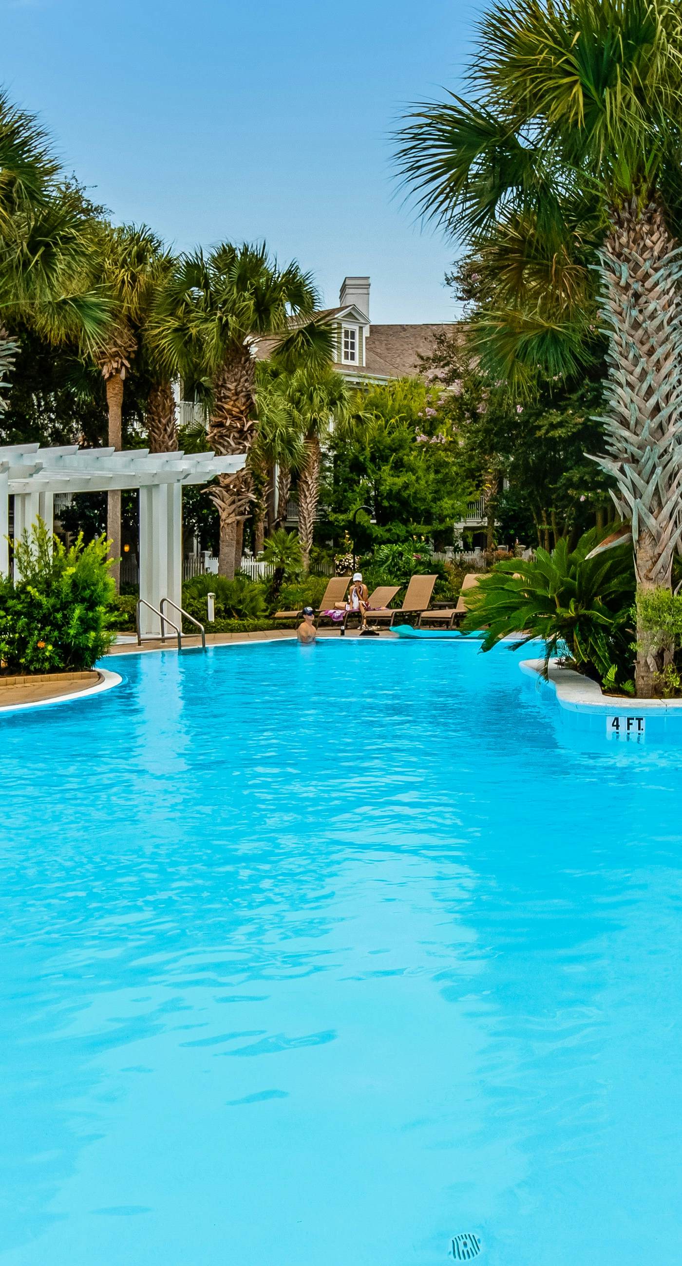 Cozy coastal condo with shared pool and beach access, close to everything