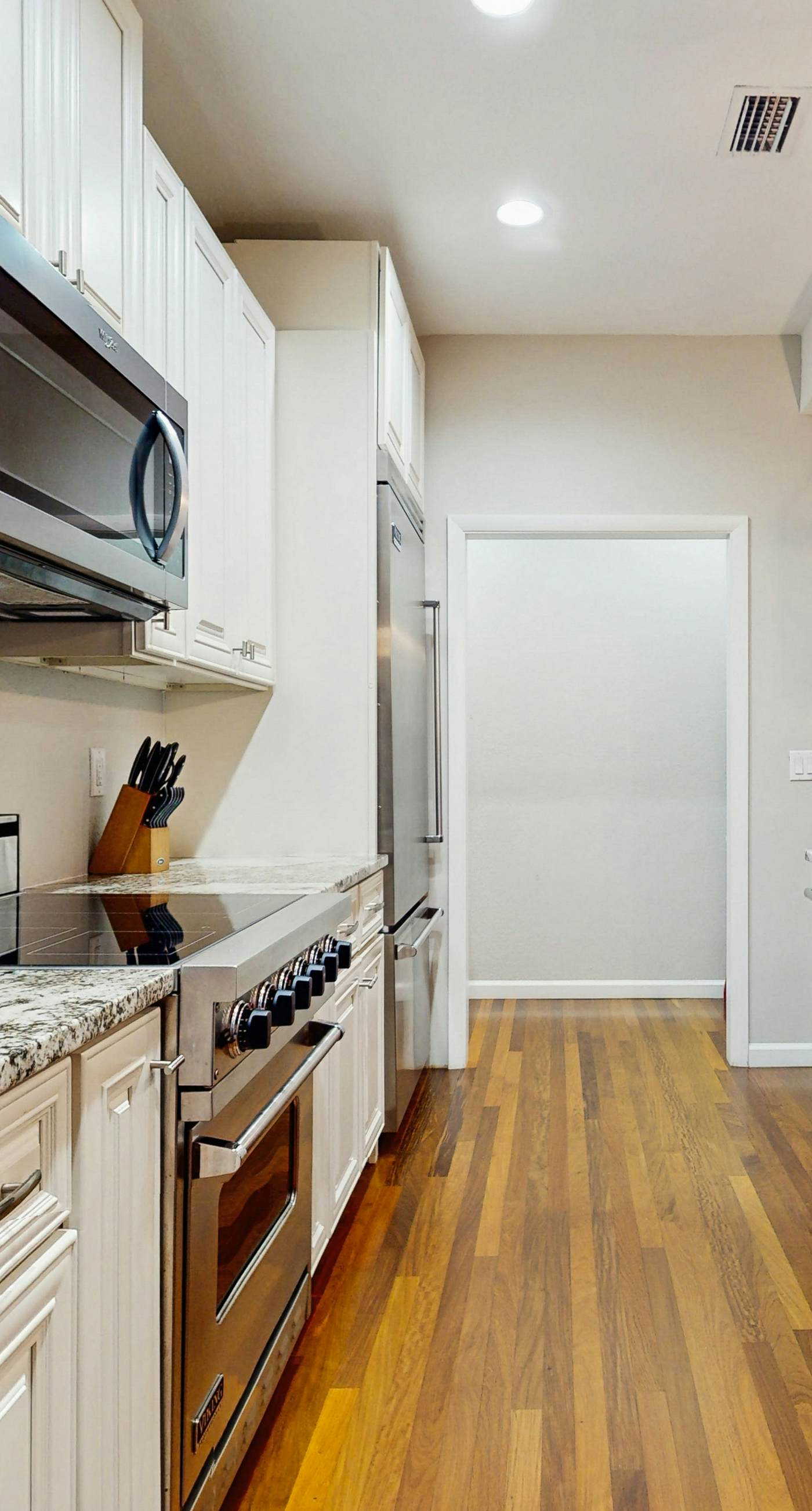 Cozy coastal condo with shared pool and beach access, close to everything