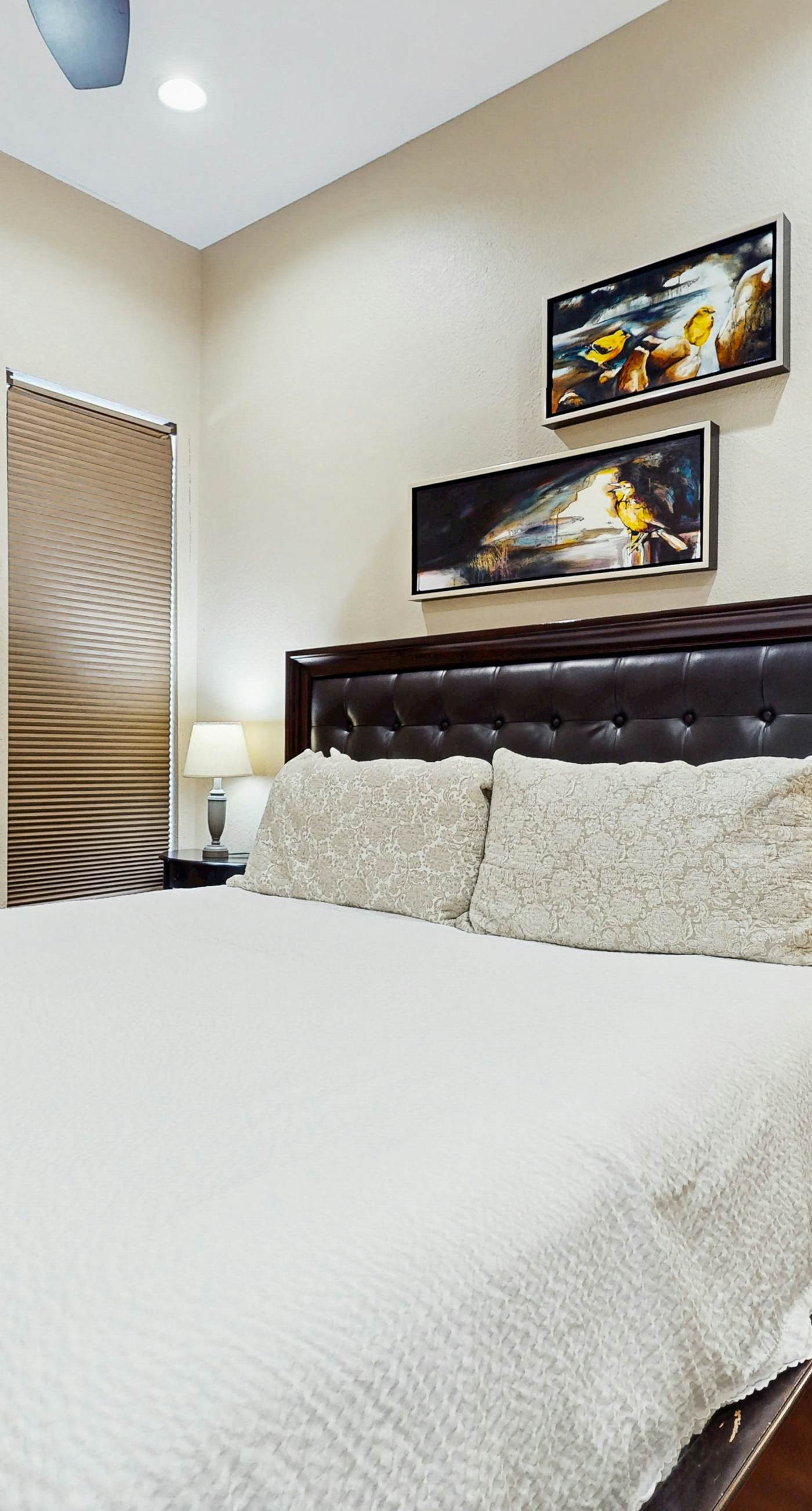 Cozy coastal condo with shared pool and beach access, close to everything