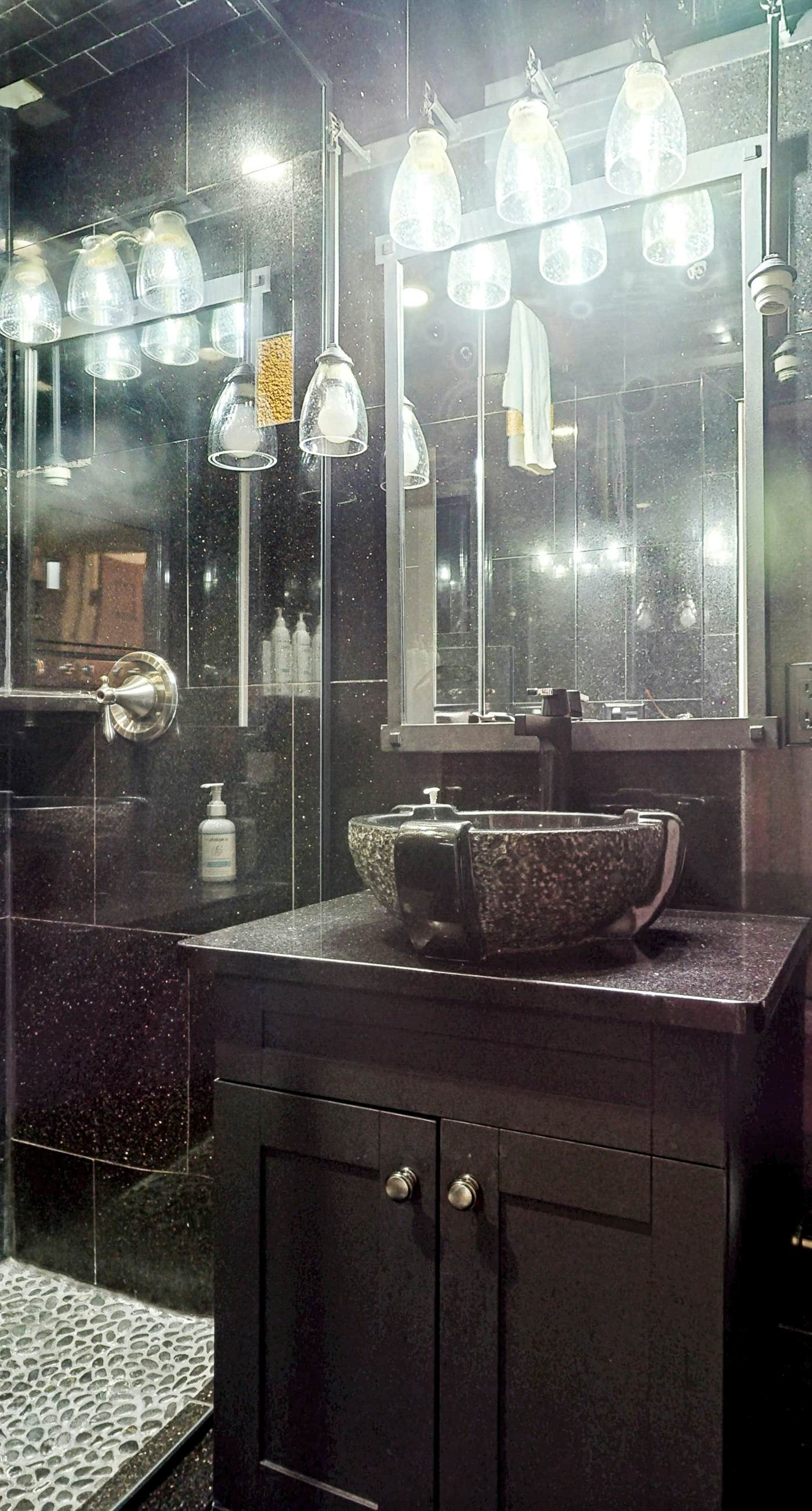 Cozy coastal condo with shared pool and beach access, close to everything