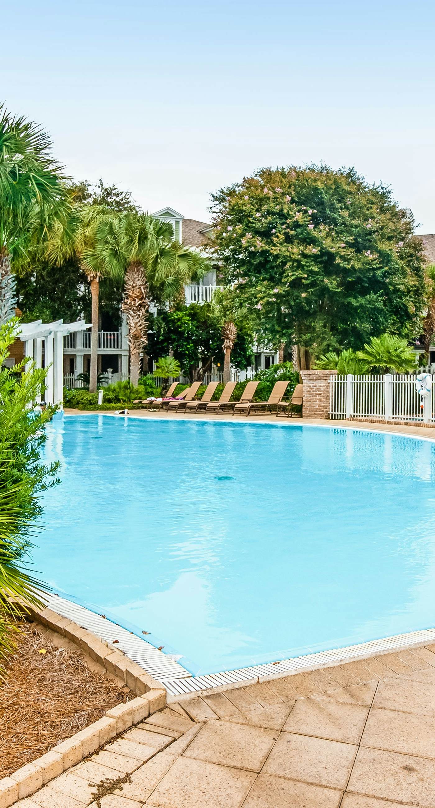 Cozy coastal condo with shared pool and beach access, close to everything