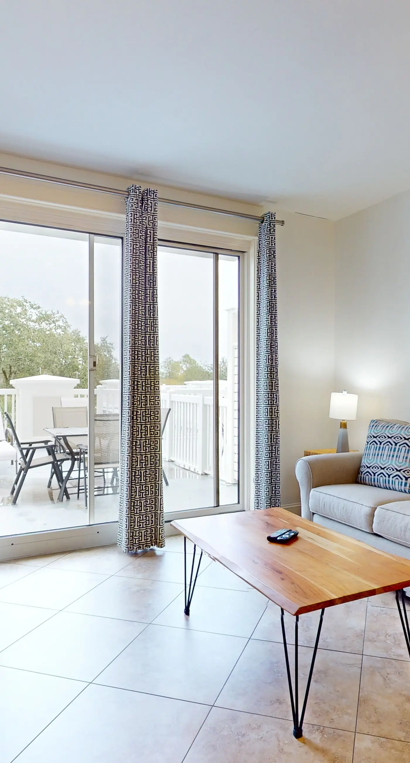 Comfortable studio with pool, hot tub, high-speed WiFi & central AC