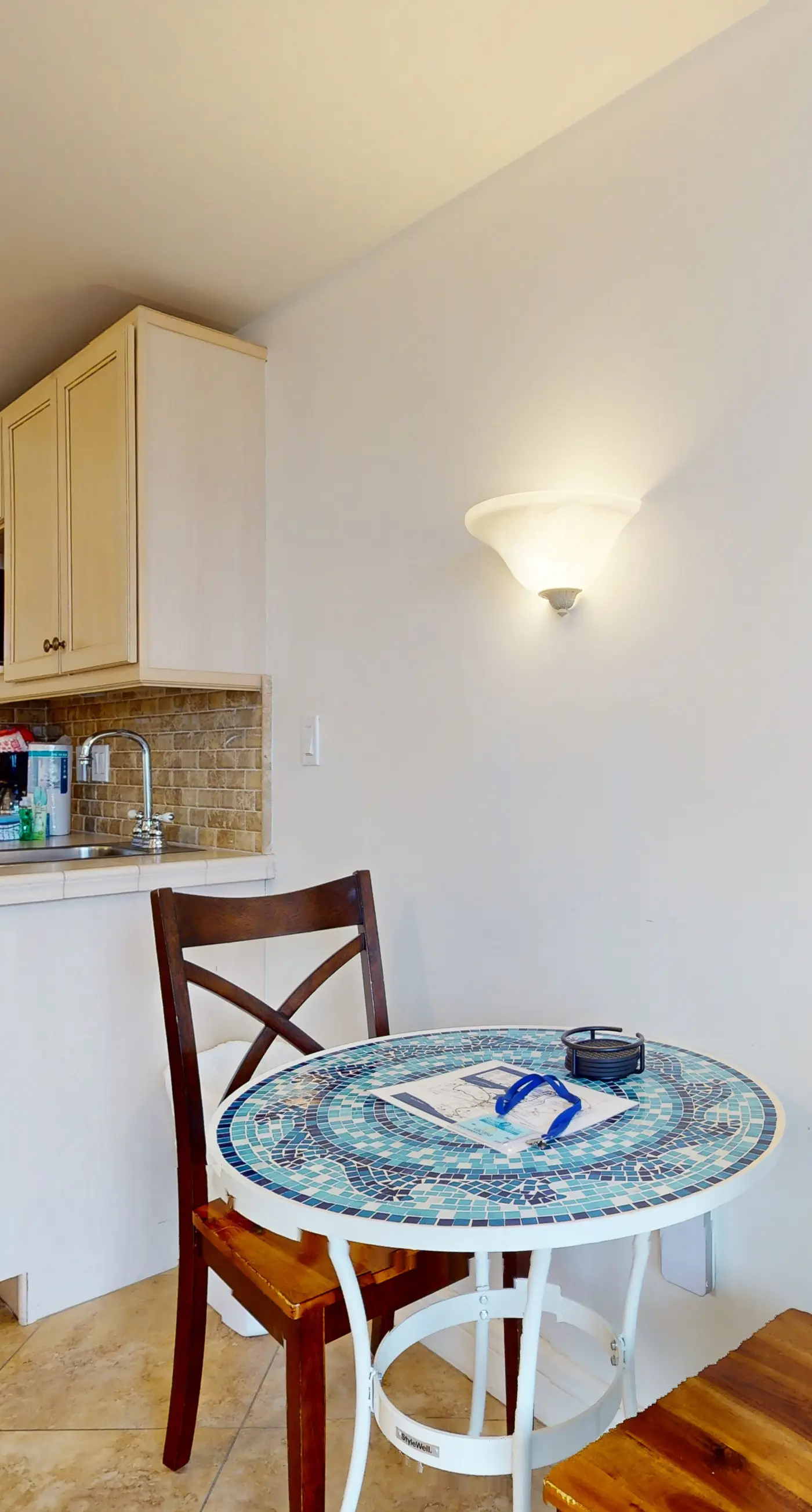 Comfortable studio with pool, hot tub, high-speed WiFi & central AC