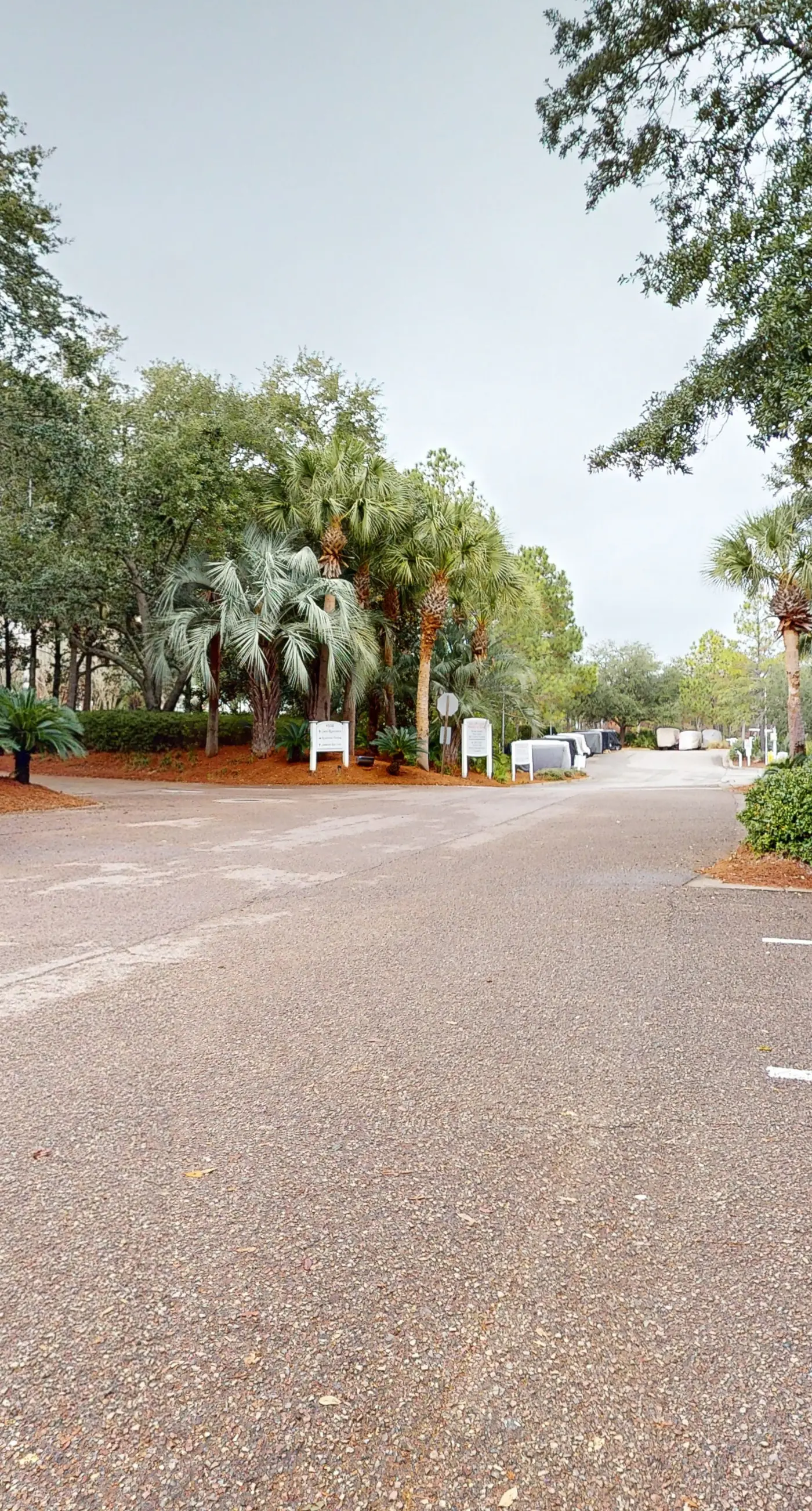 Comfortable studio with pool, hot tub, high-speed WiFi & central AC