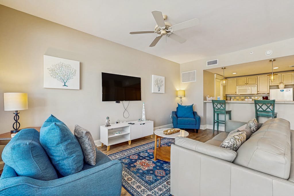 3rd-floor Condo with pools, marina, tennis, large balcony, beach access