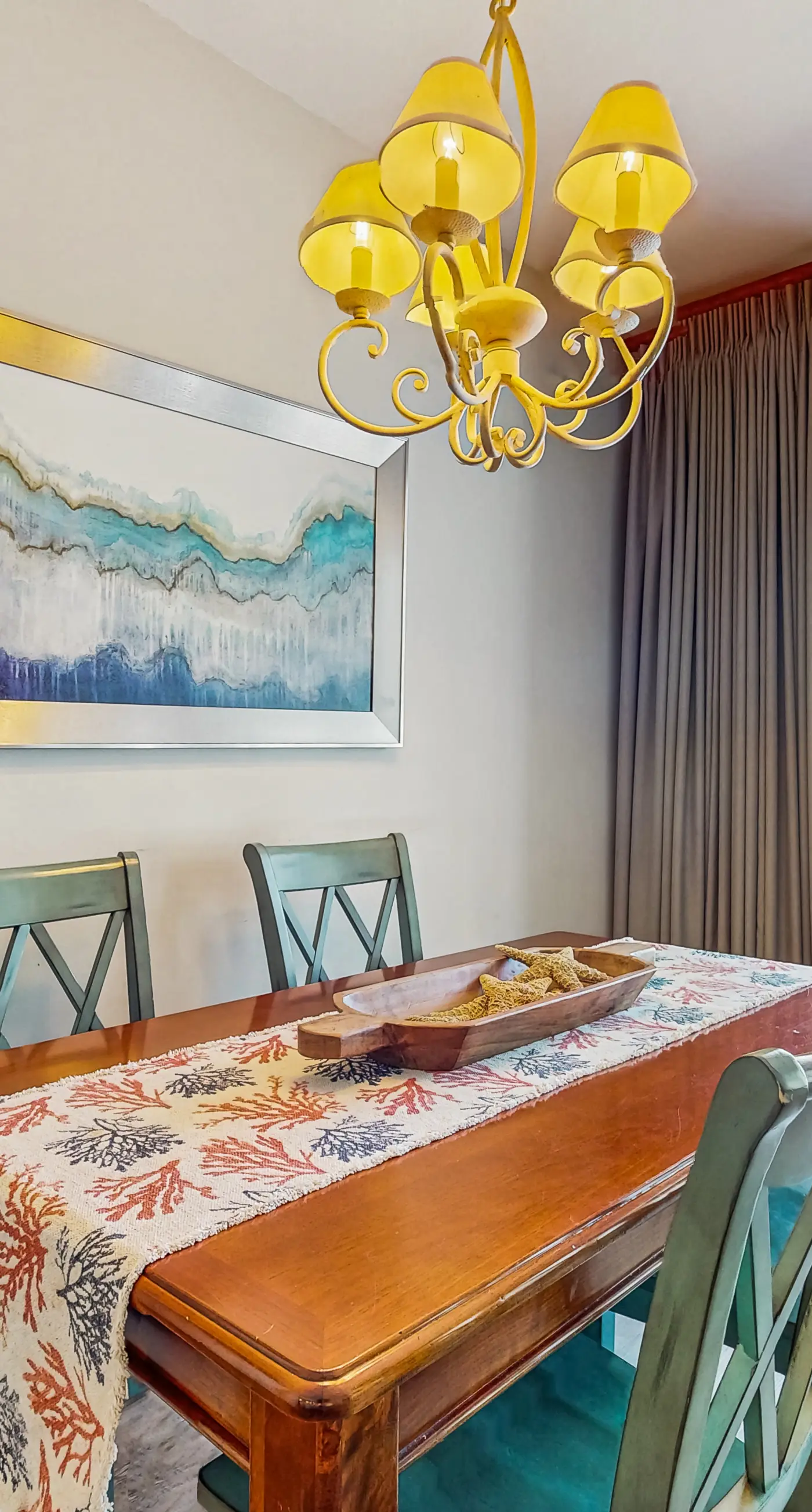 3rd-floor Condo with pools, marina, tennis, large balcony, beach access