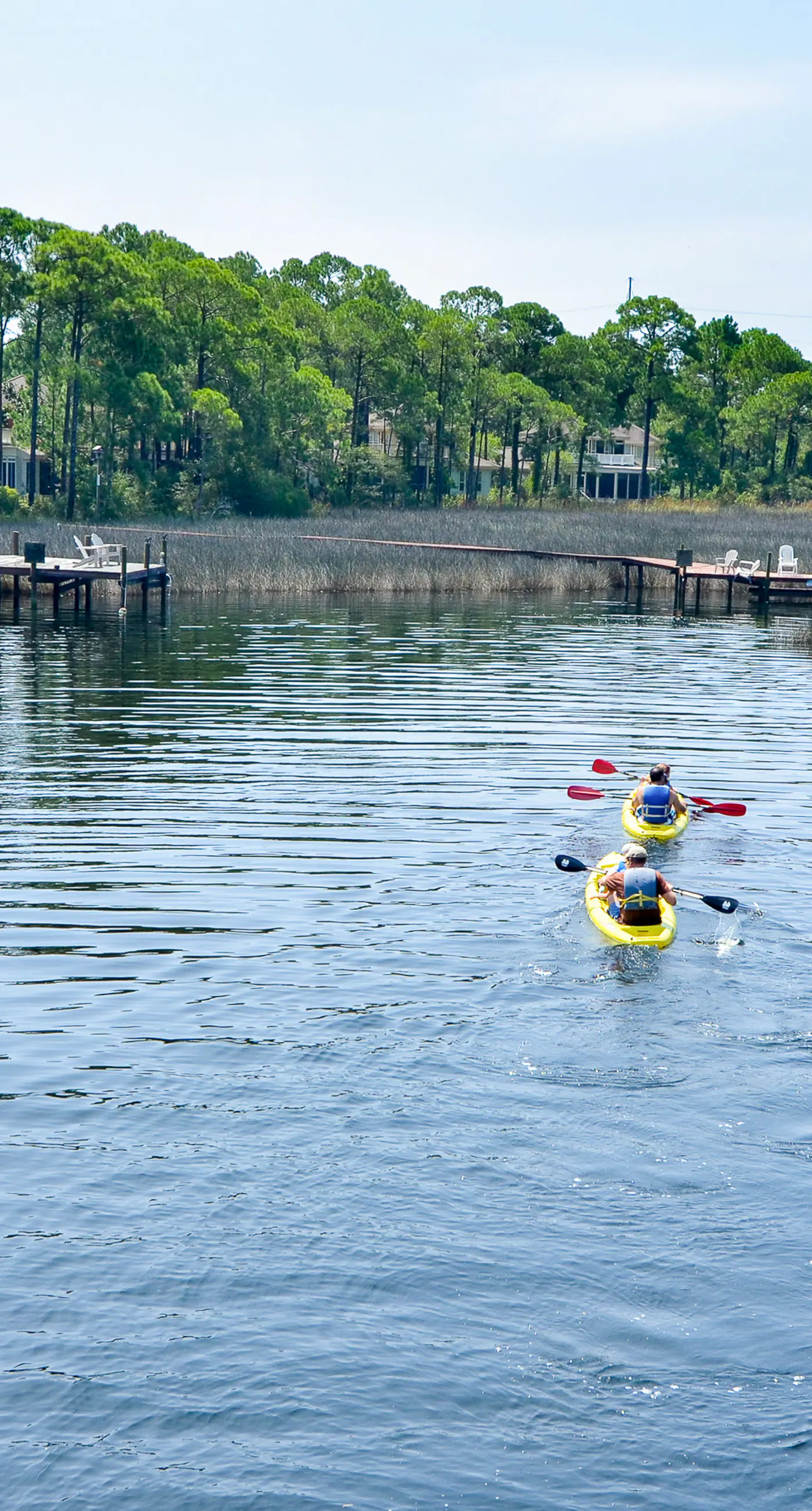 3rd-floor Condo with pools, marina, tennis, large balcony, beach access