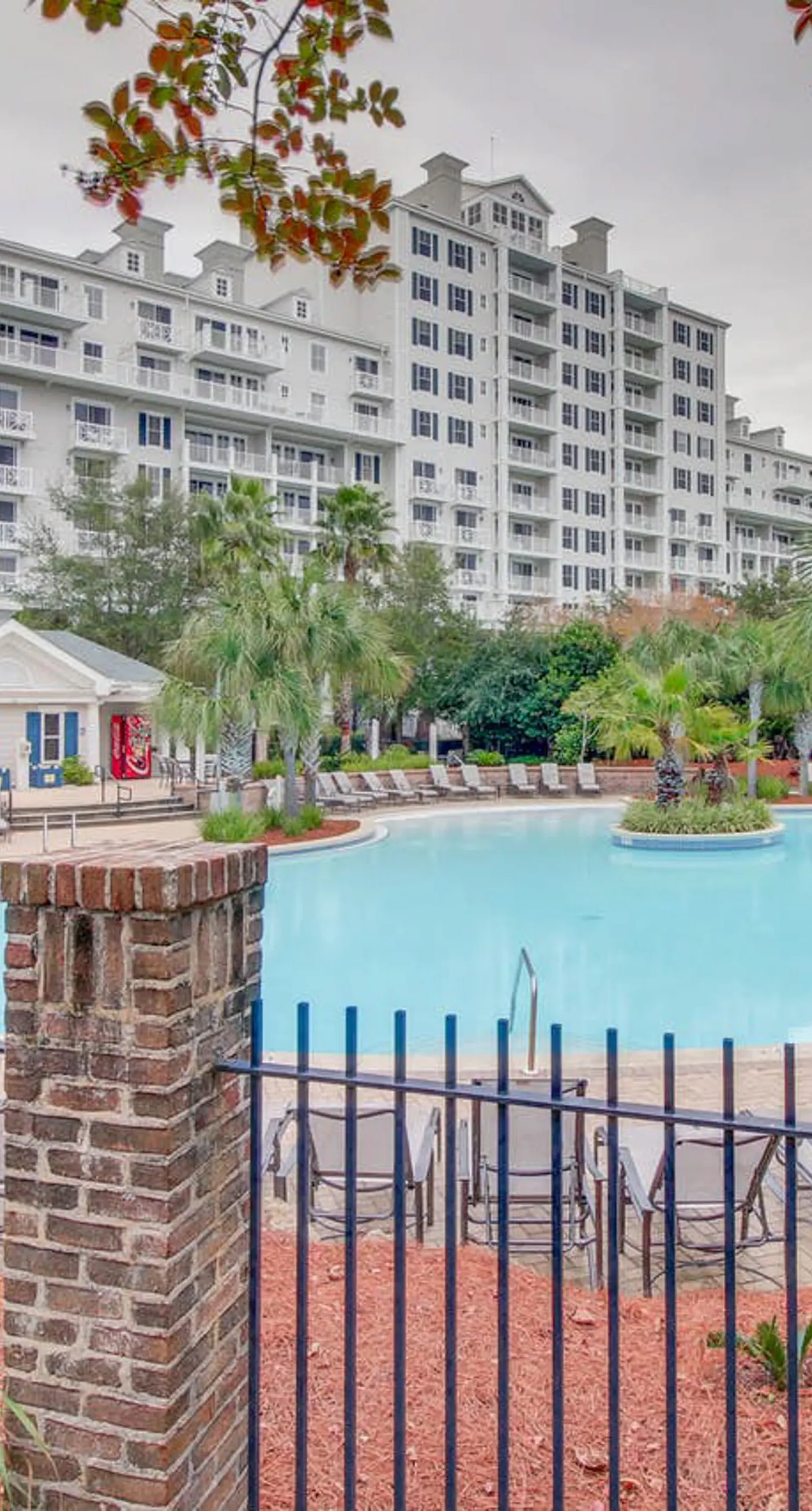 Bright condo with lagoon pool, hot tub, golf, private W/D & central AC