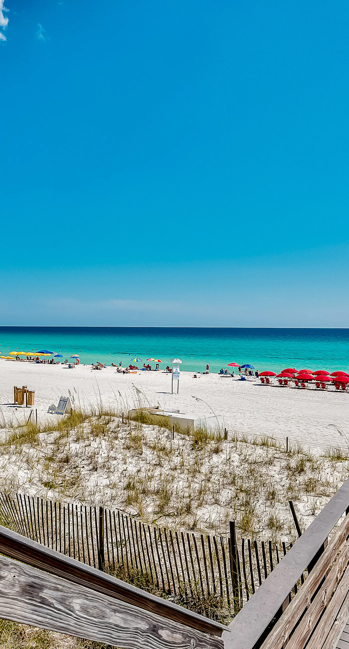 Vibrant seventh-floor condo with pool, hot tub, sauna, private W/D & fast WiFi