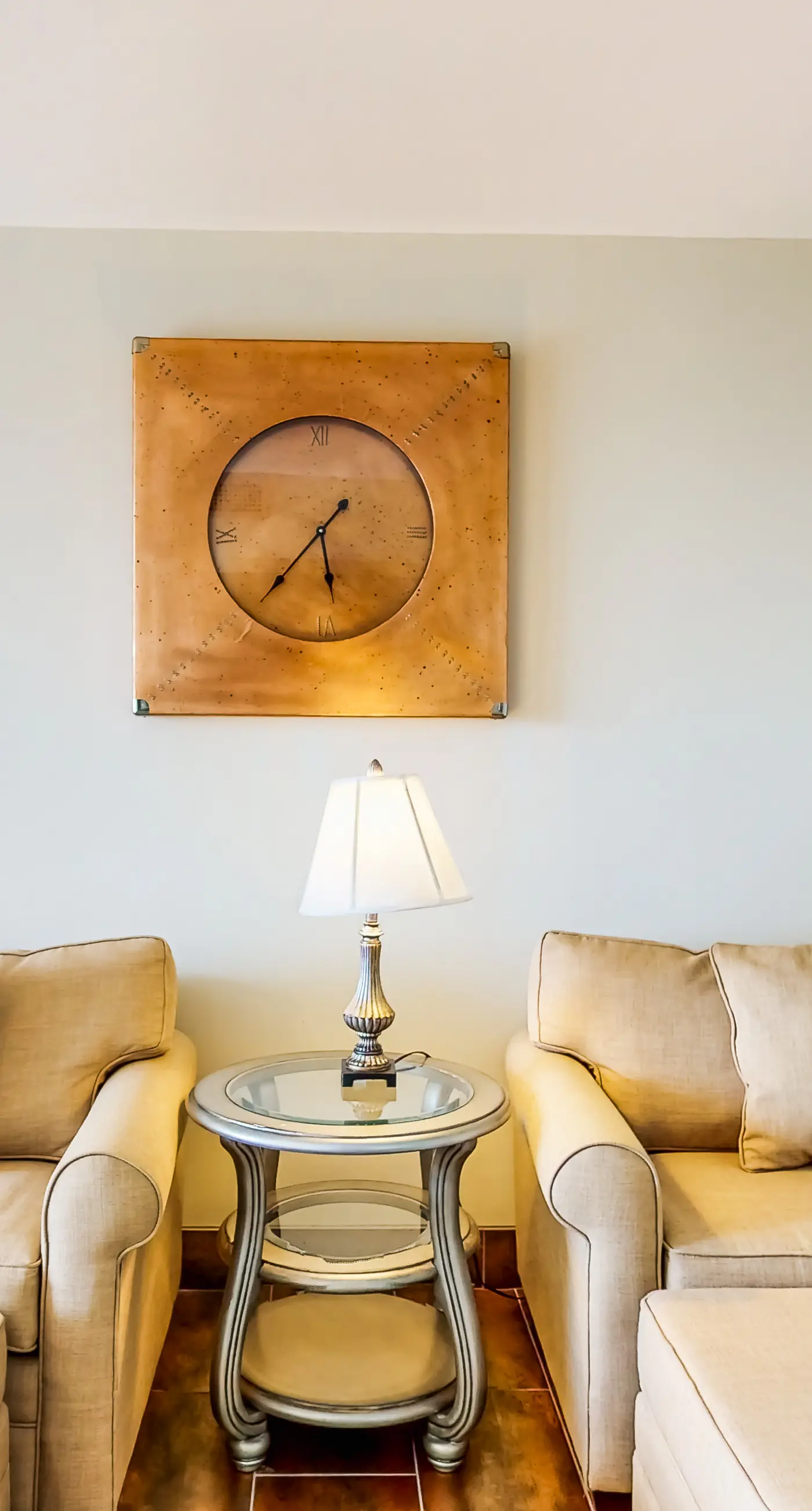 Stylish condo with lagoon pool & beach access - snowbirds welcome