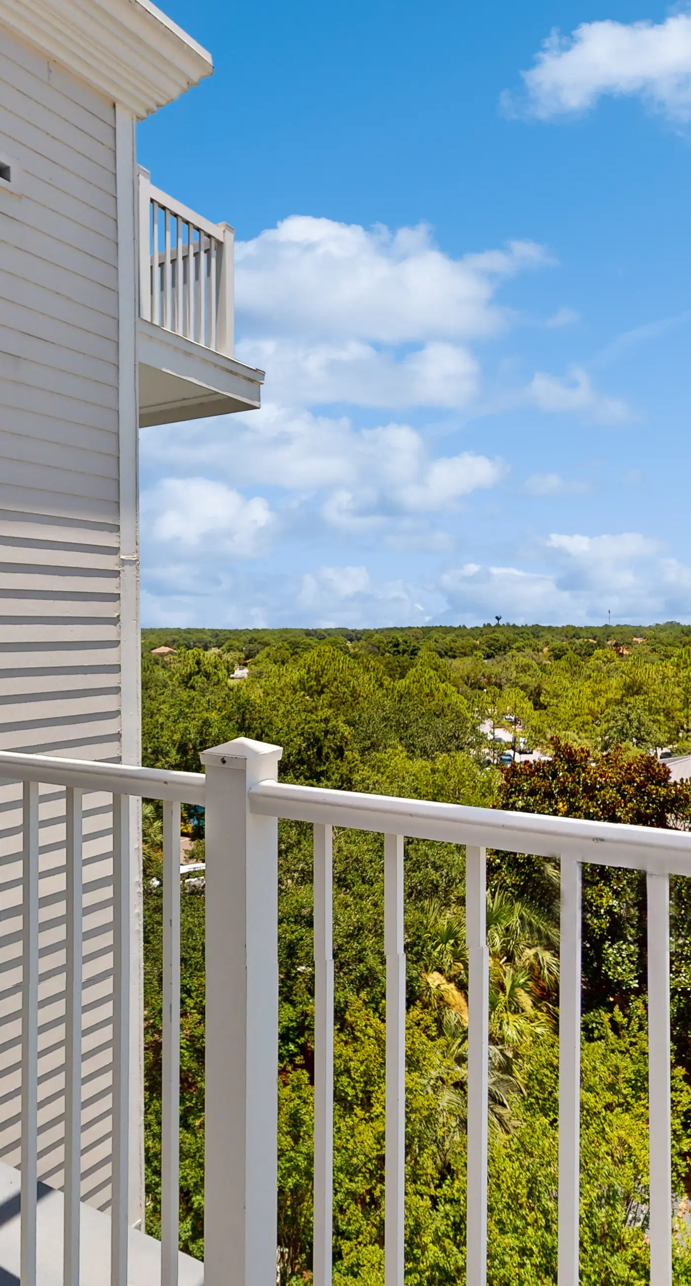 Modern comfort at the Grand with on-site pool, hot tub & fitness center