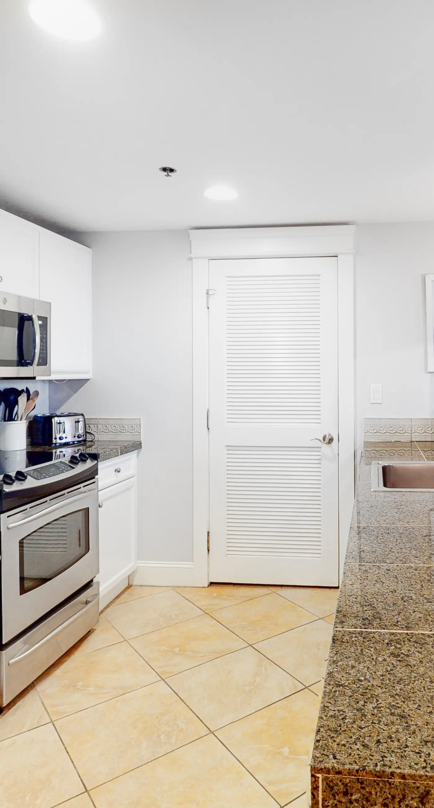 Grand resort condo with golf course, ocean views & luxe amenities