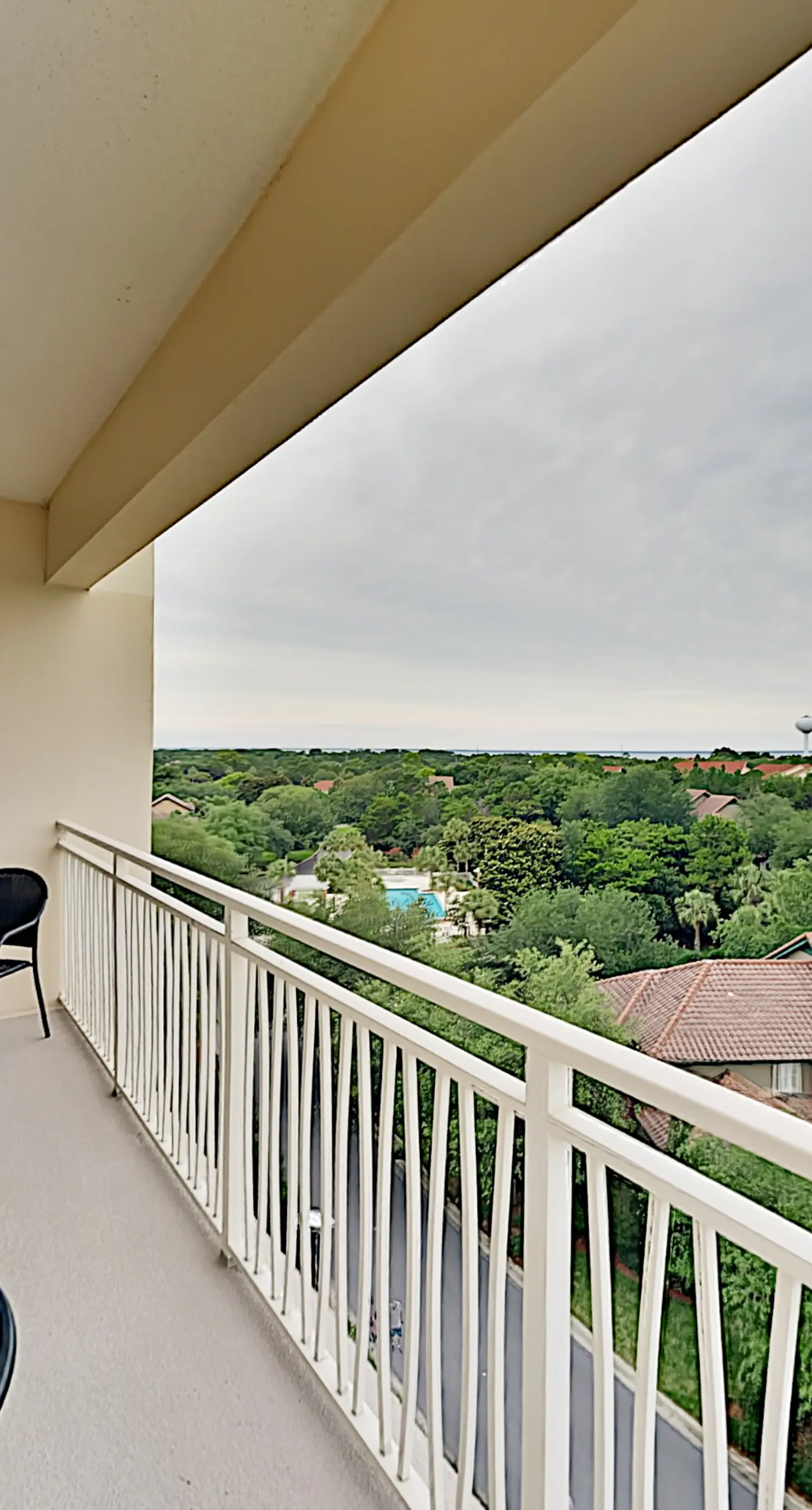 2-unit retreat w/ luxe amenities - steps to the sand