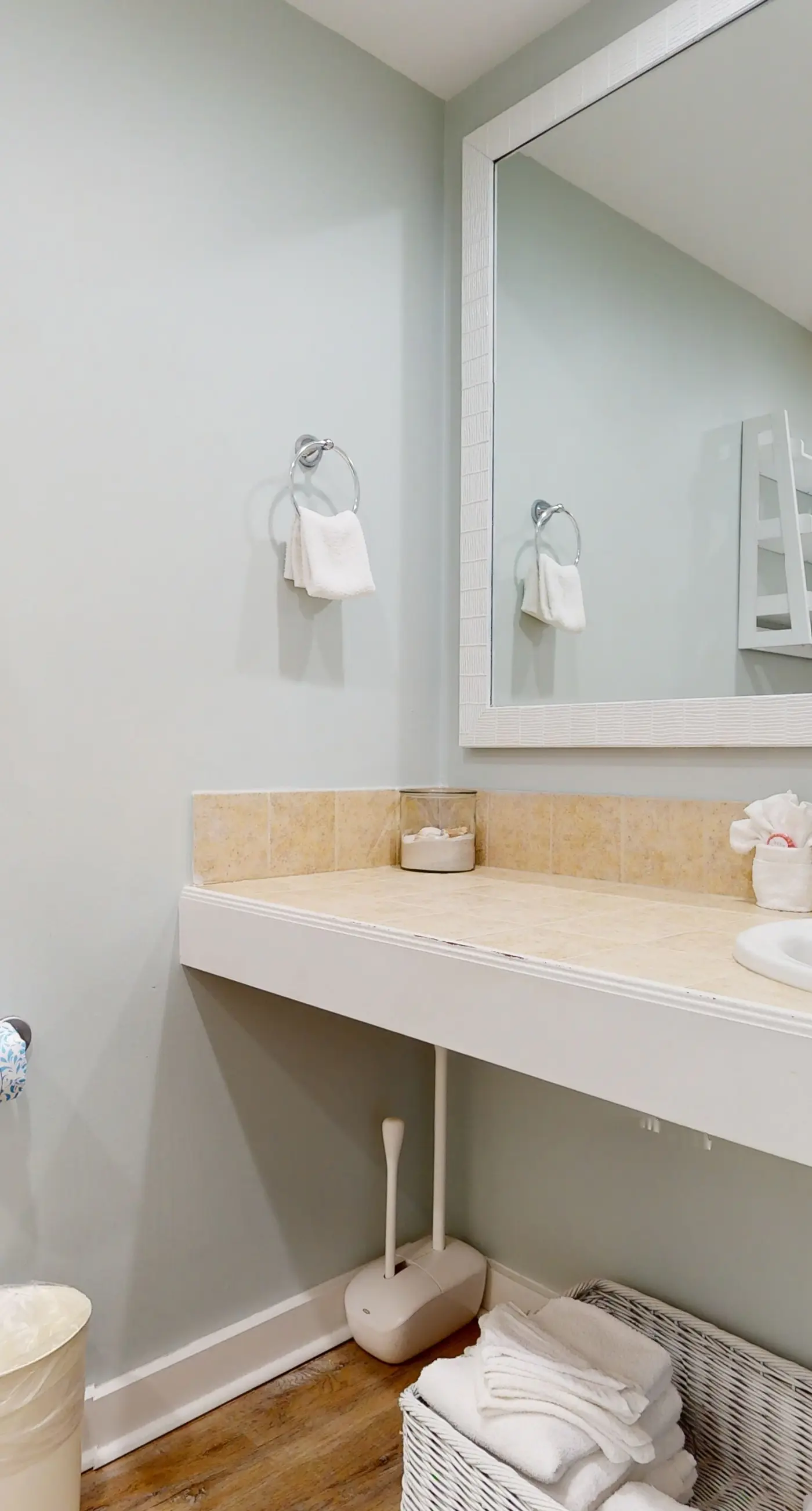 2-unit retreat w/ luxe amenities - steps to the sand