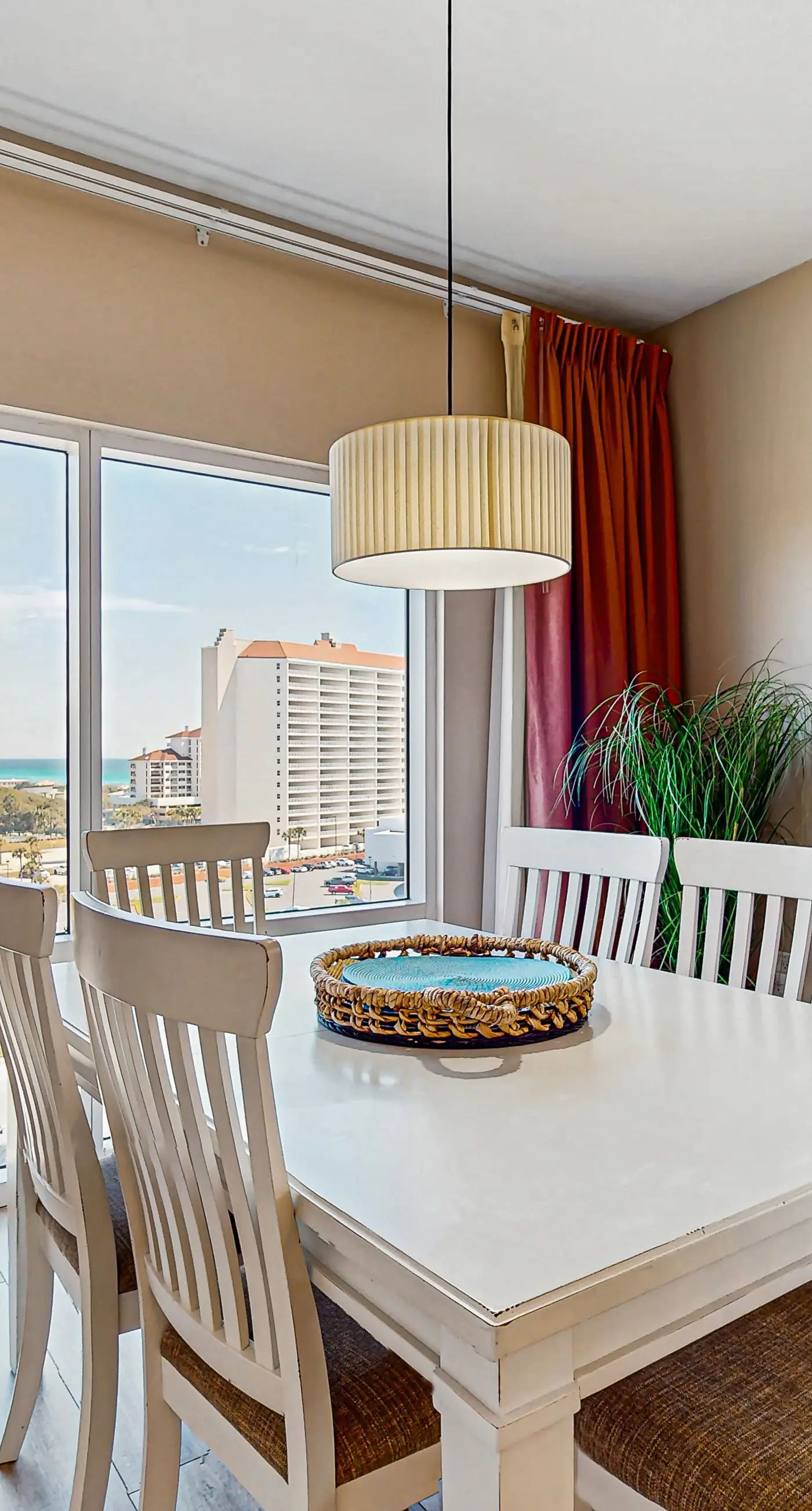 Gorgeous Studio/Suite-combo with shared pool & beach access