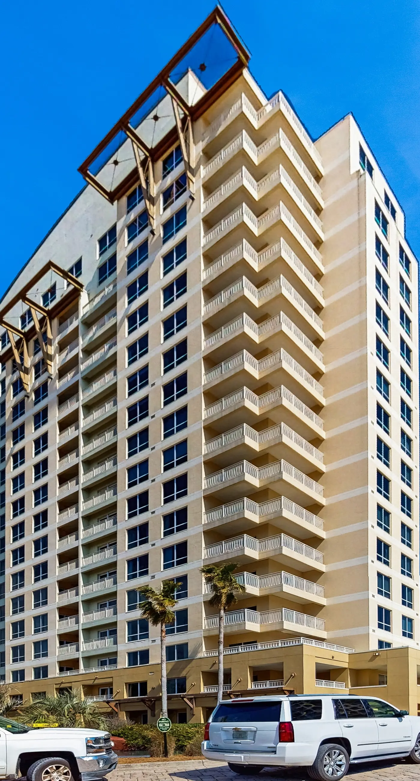 Gorgeous Studio/Suite-combo with shared pool & beach access