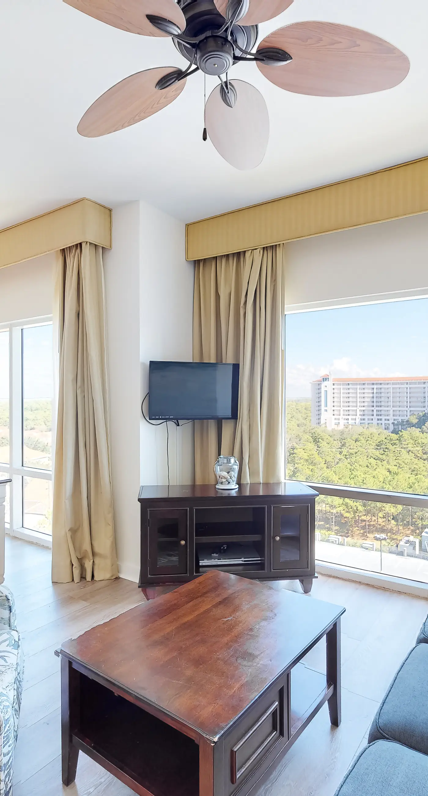 Beach resort bliss with pools, beach access, marina & Gulf views