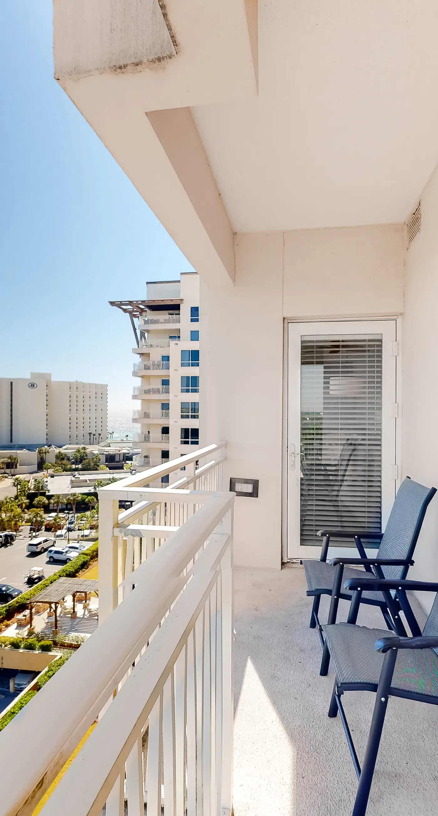 Beach resort bliss with pools, beach access, marina & Gulf views