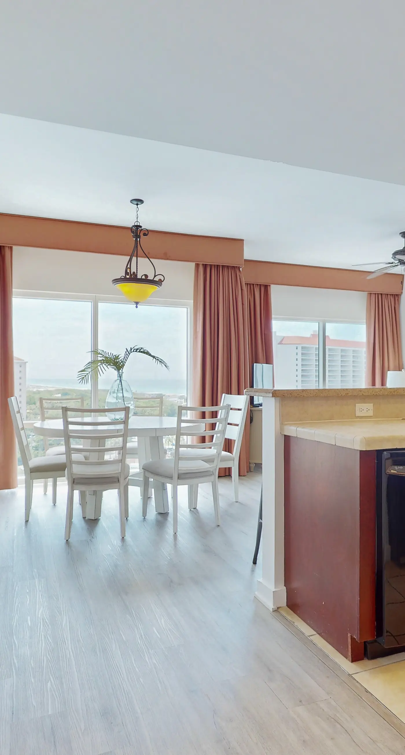 9th-floor condo with lagoon pool, hot tub & large balcony