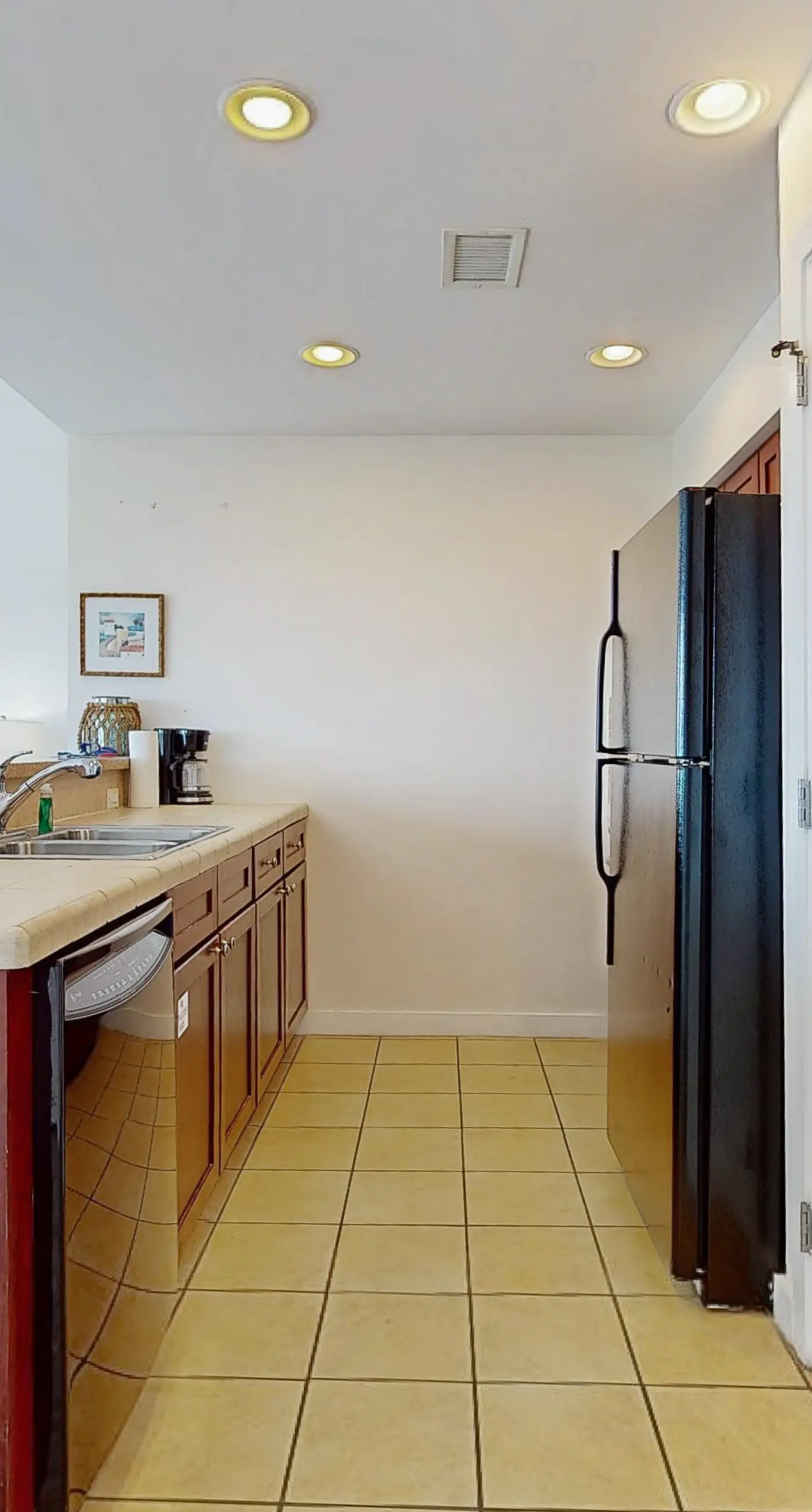 9th-floor condo with lagoon pool, hot tub & large balcony