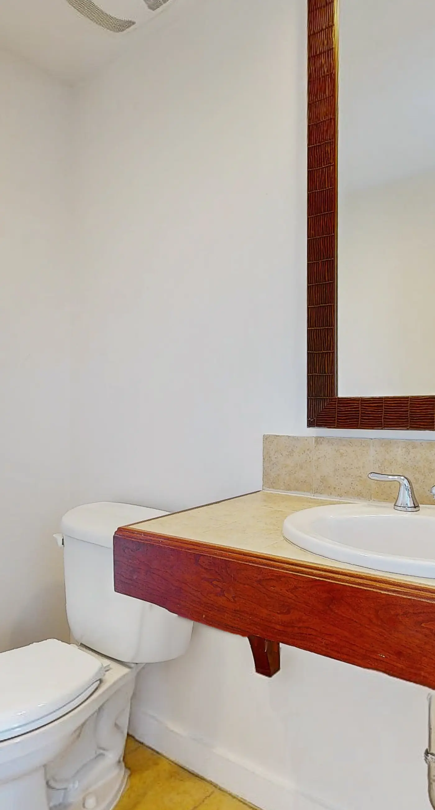 9th-floor condo with lagoon pool, hot tub & large balcony