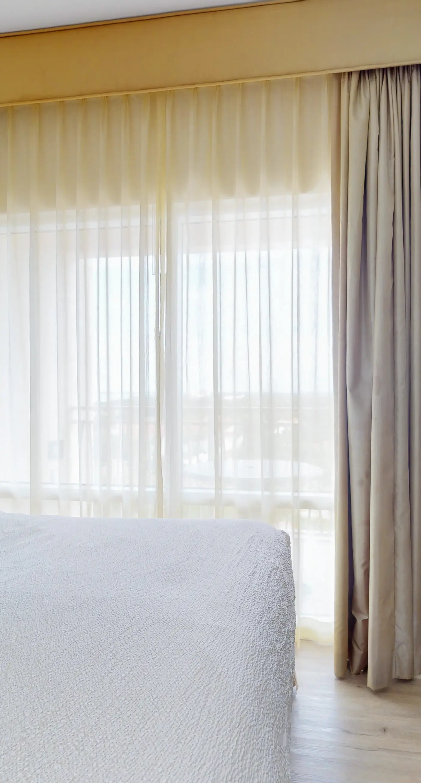 9th-floor condo with lagoon pool, hot tub & large balcony