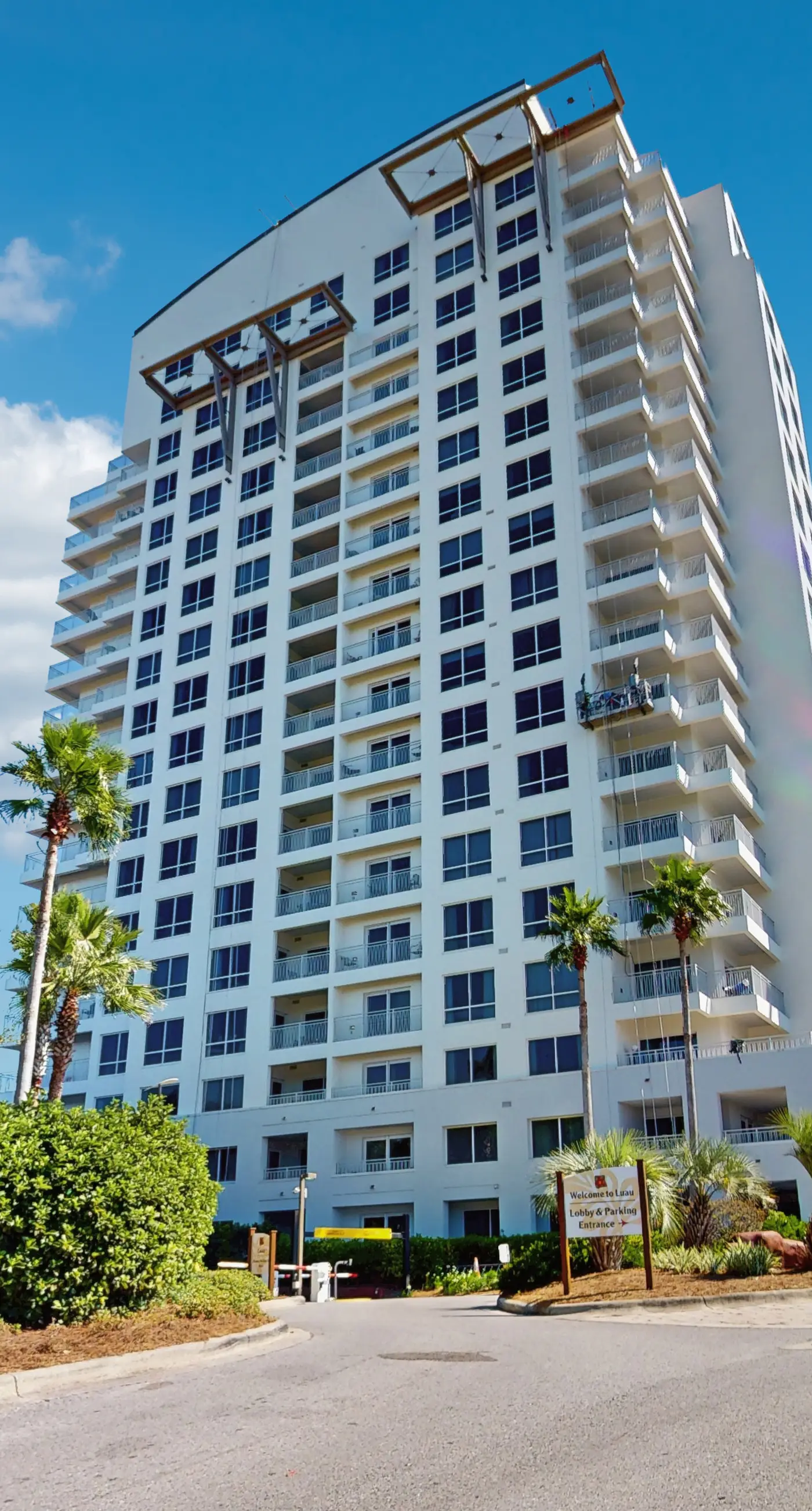 Luau getaway with pools, hot tub, beach access, & private balcony