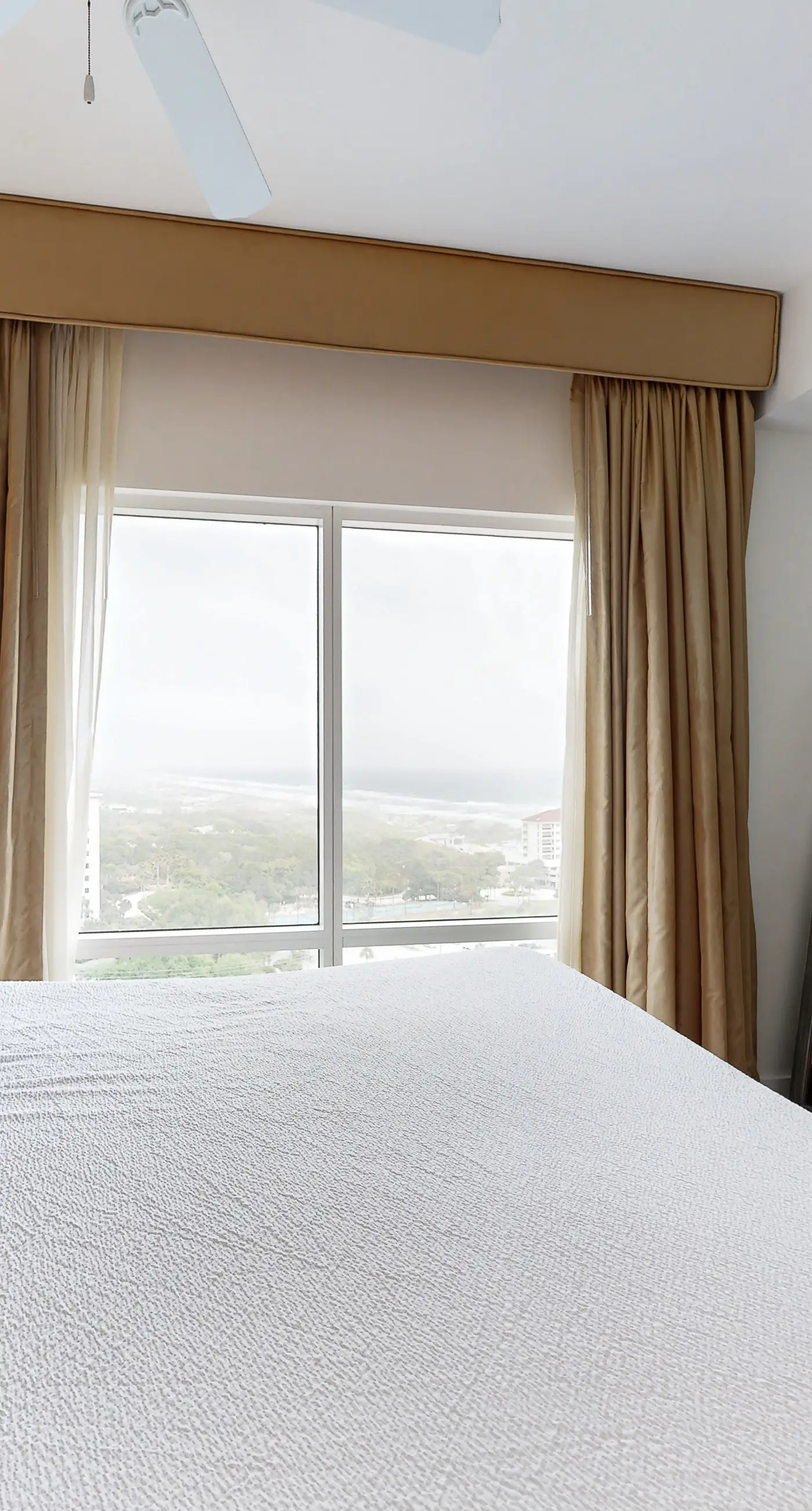 Gulf-view condo w/ corner balcony, shared pool, hot tub & easy beach access