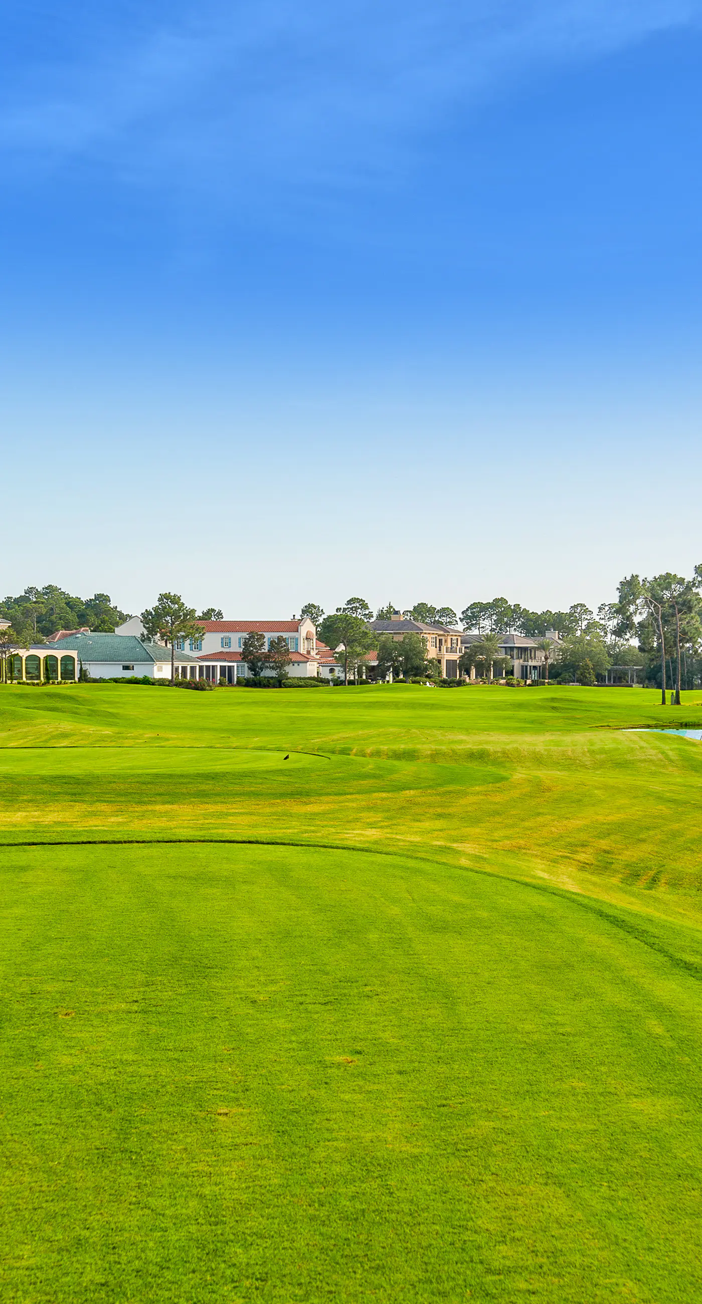 Gulf-view condo w/ corner balcony, shared pool, hot tub & easy beach access