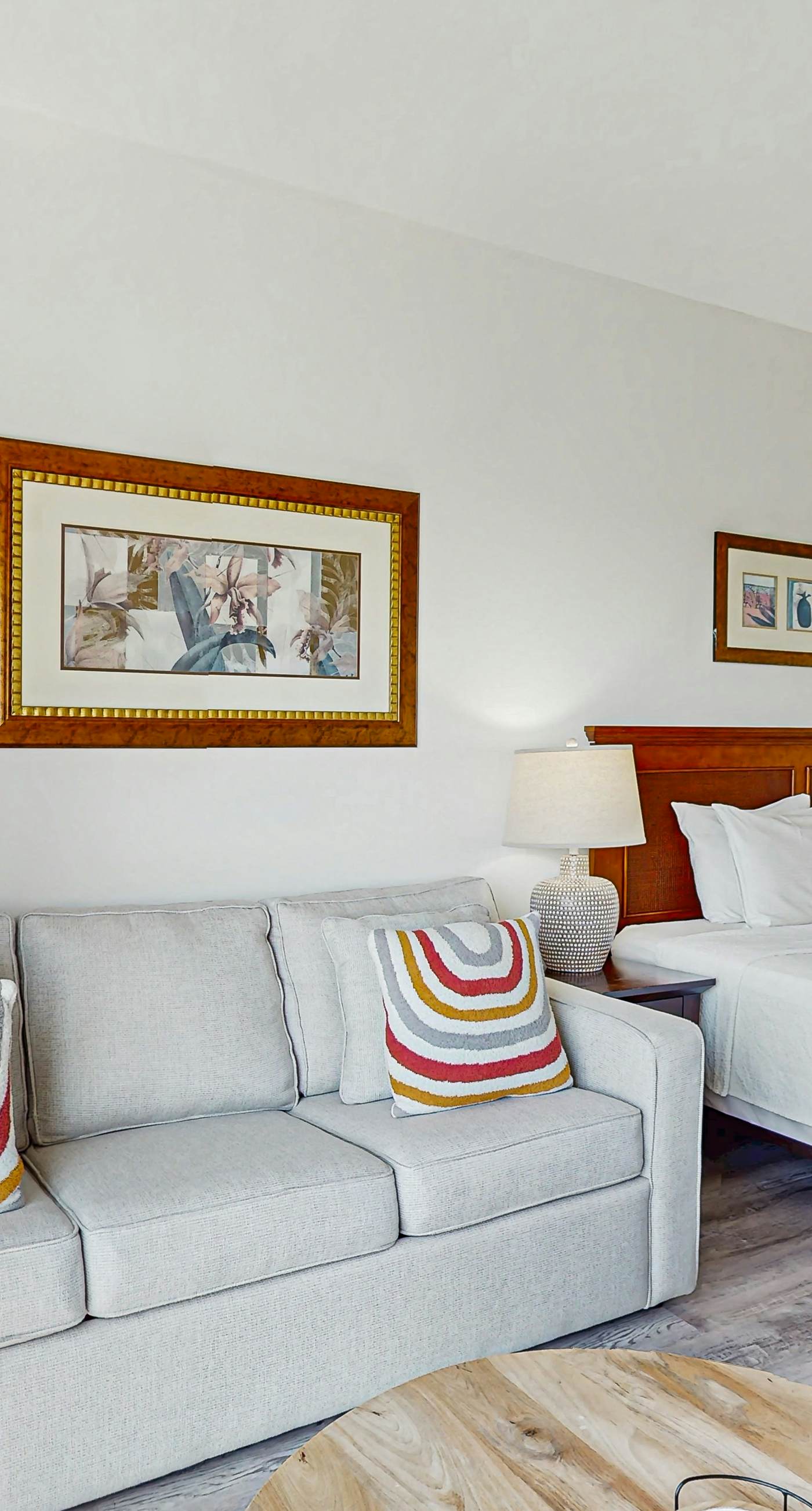 Cozy coastal efficiency with shared pool, hot tub & easy beach access