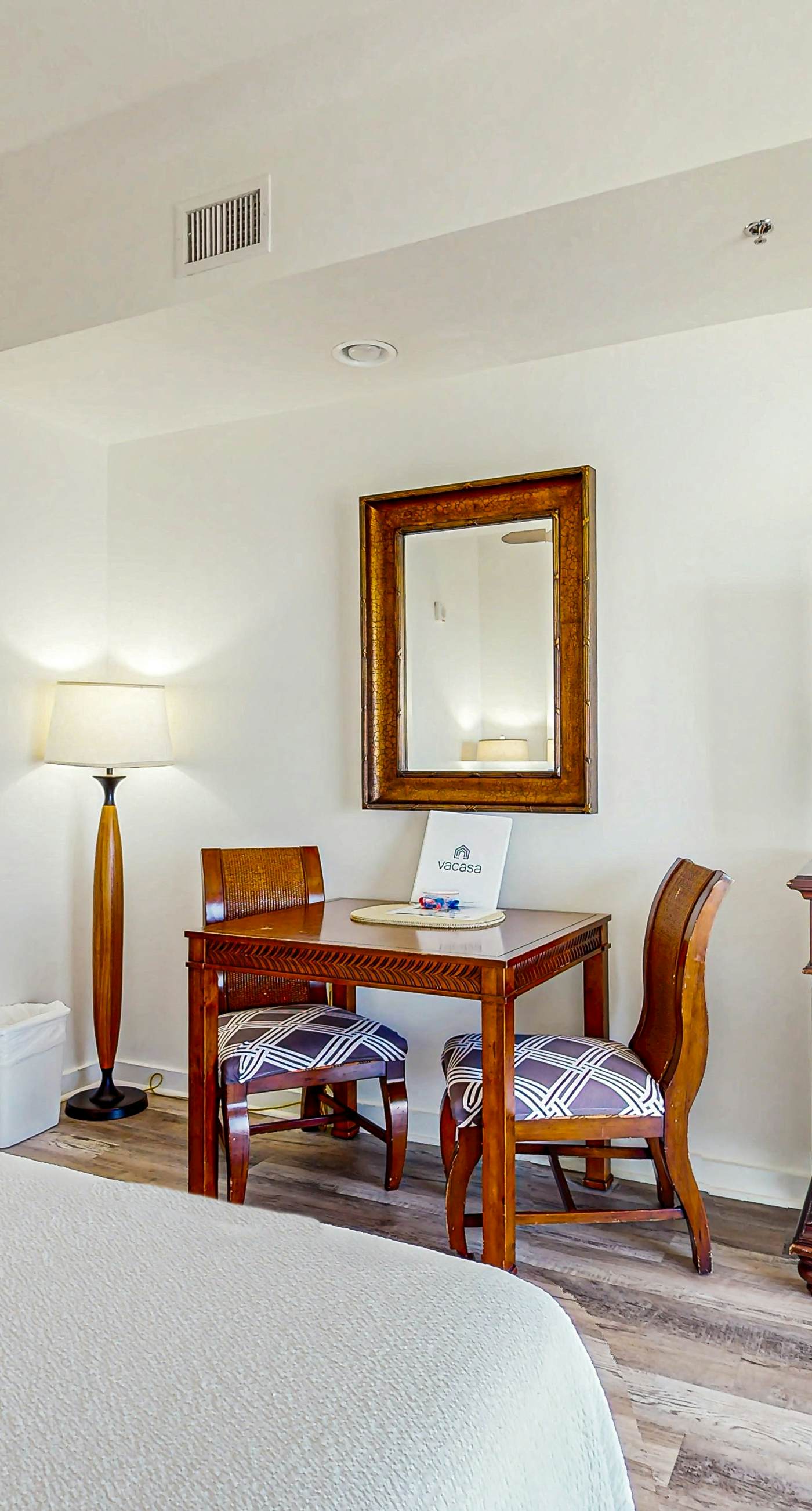 Cozy coastal efficiency with shared pool, hot tub & easy beach access