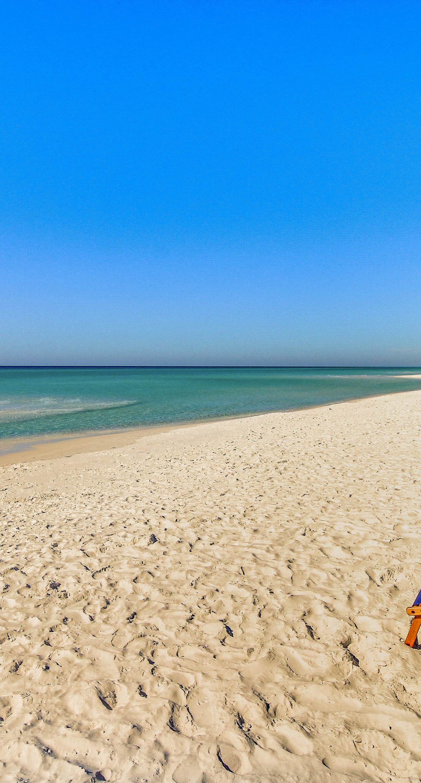 Cozy coastal efficiency with shared pool, hot tub & easy beach access