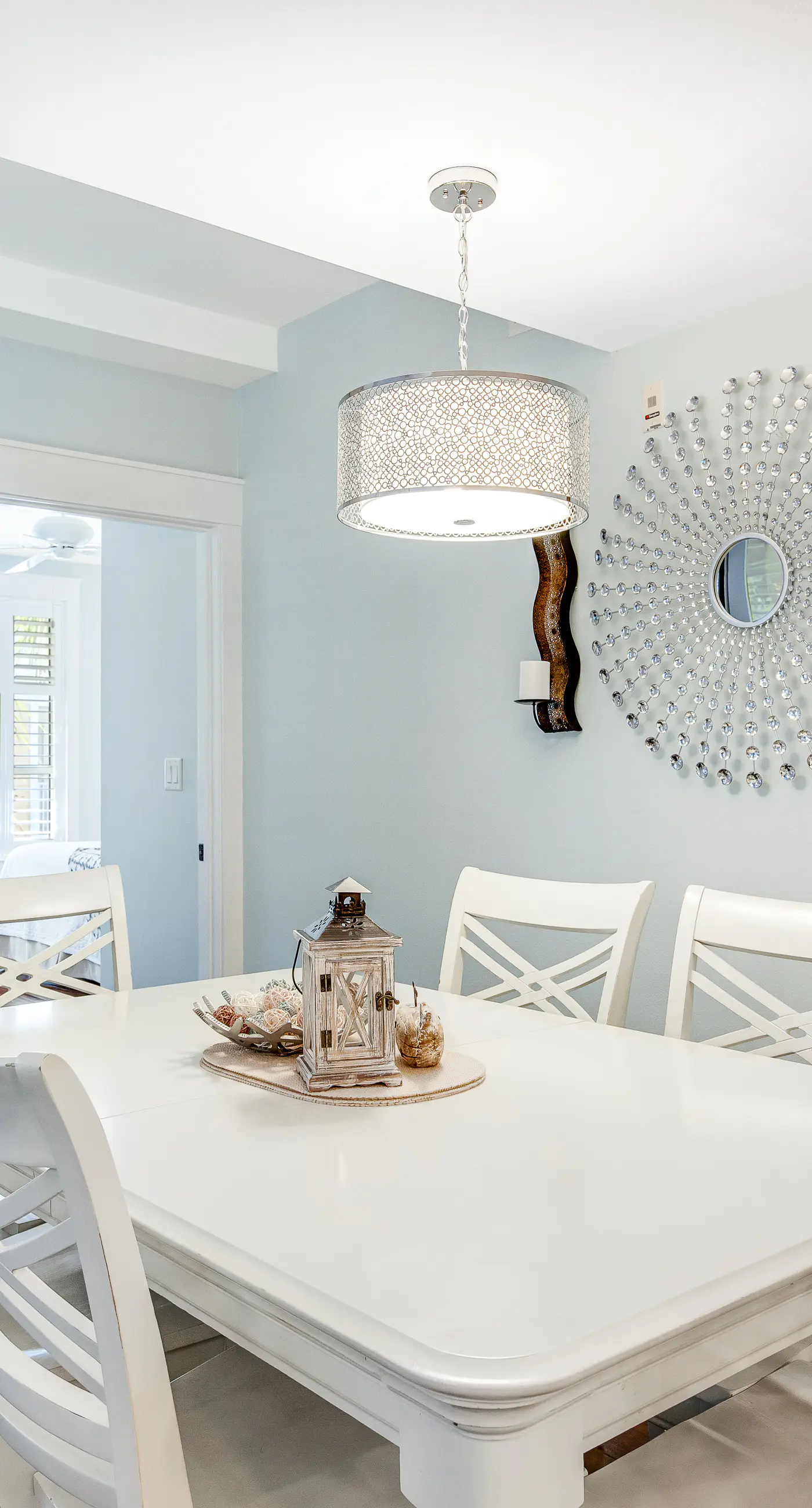 Waterfront condo with picture-perfect sunrises & shared pool,hot tub